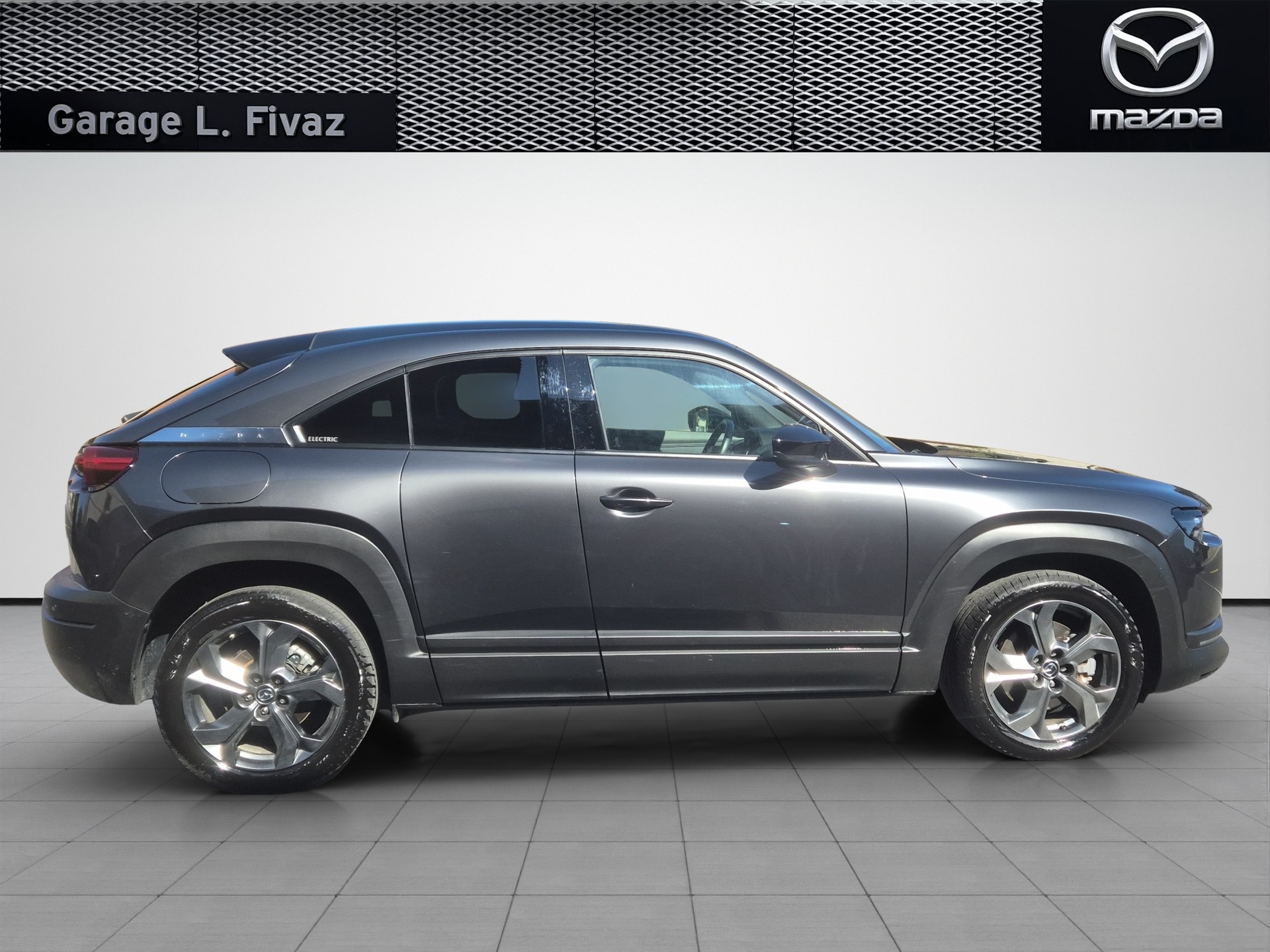 MAZDA MX-30 e-Skyactiv First Edition-image-4