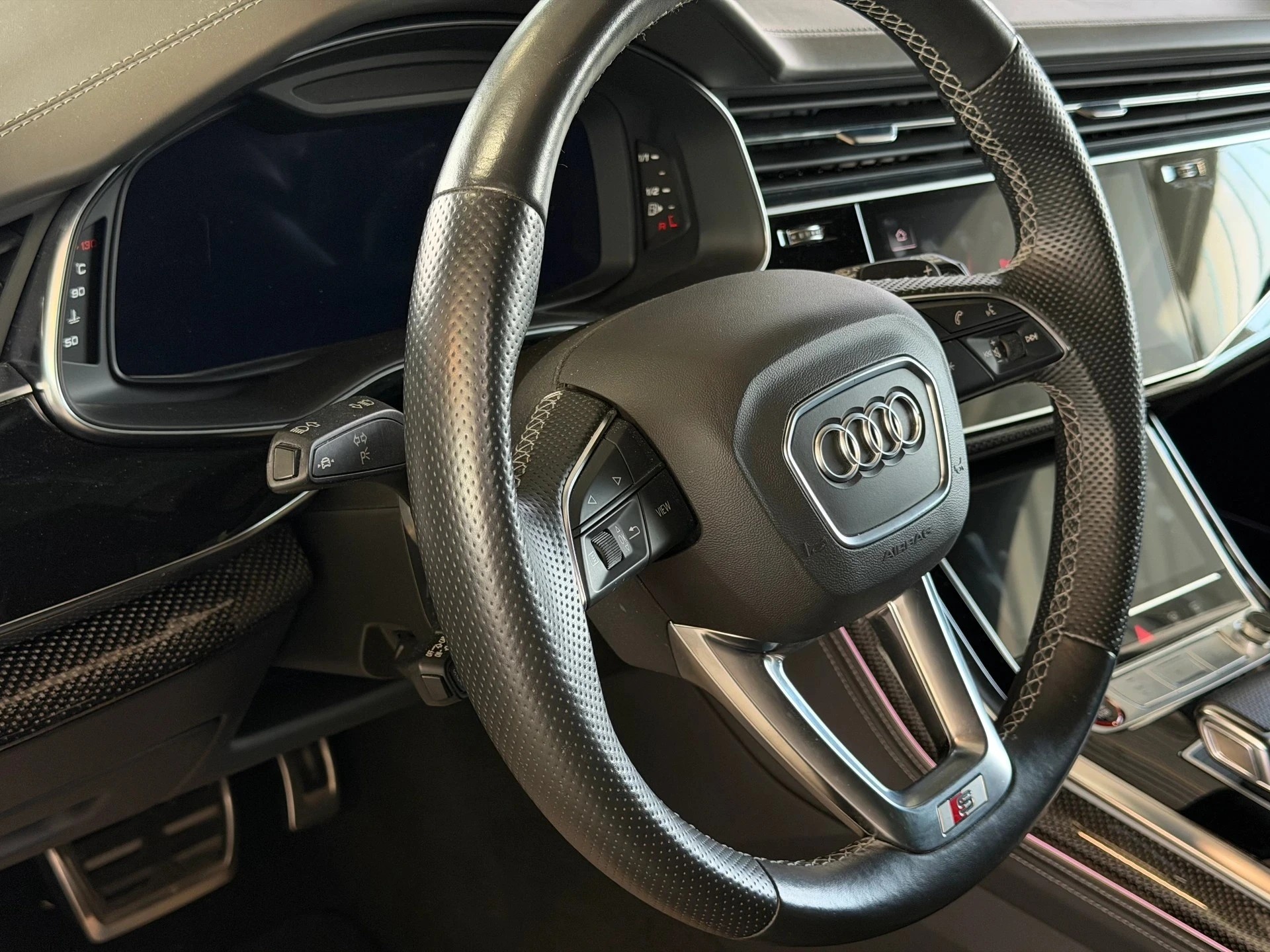 AUDI SQ8 TFSI quattro tiptronic | Frisch MFK | Ab Service | 8-fach bereift-image-18