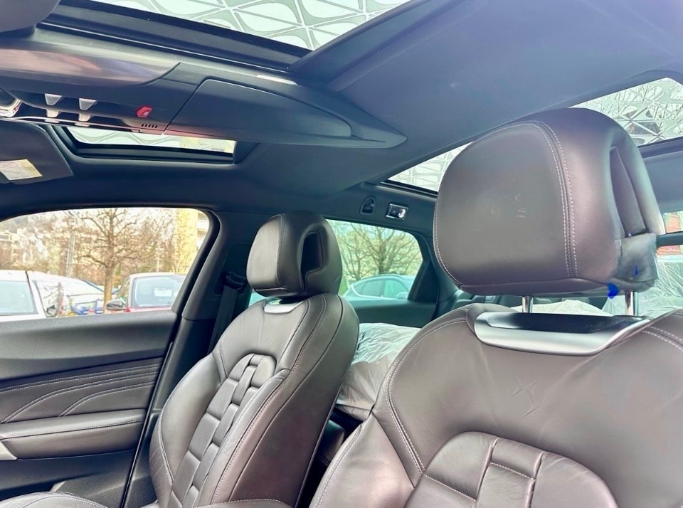 DS AUTOMOBILES 2.0 HDi HyB4 Sport Chic EGS-image-5