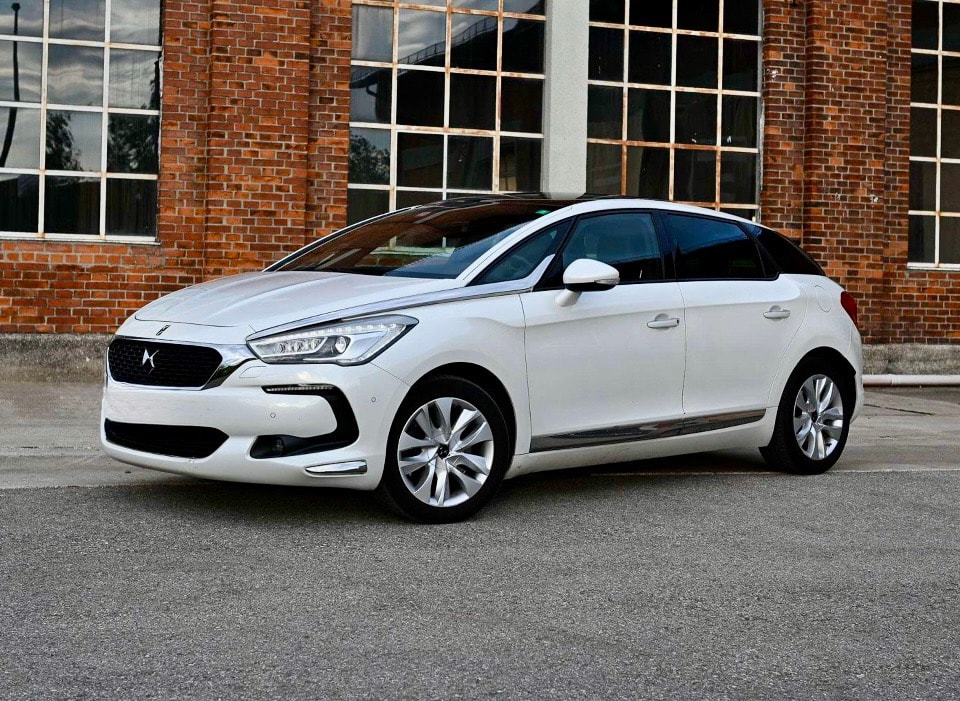 DS AUTOMOBILES 2.0 HDi HyB4 Sport Chic EGS