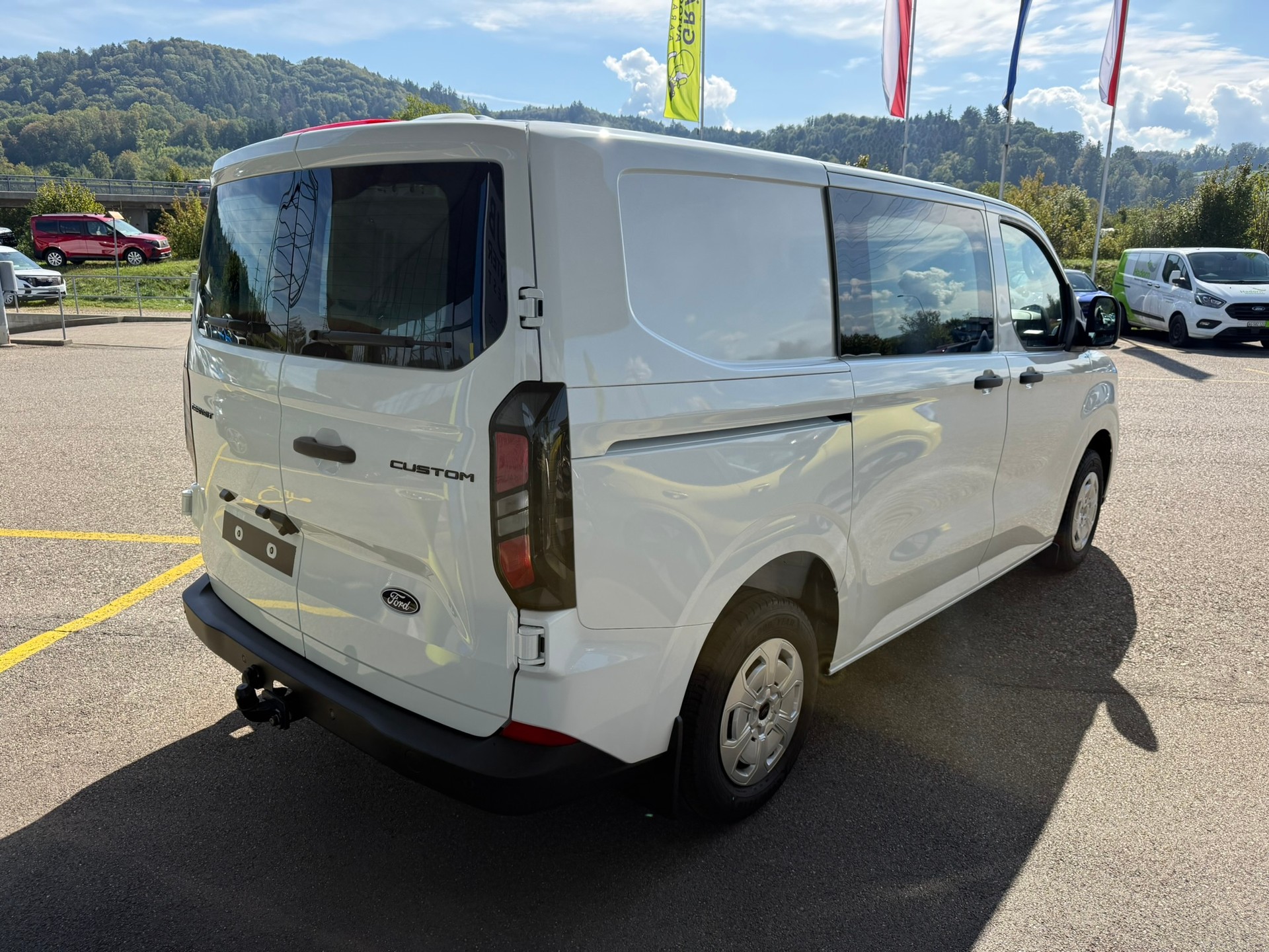 FORD Transit Custom Van 320 L1H1 Trend Automat-image-5