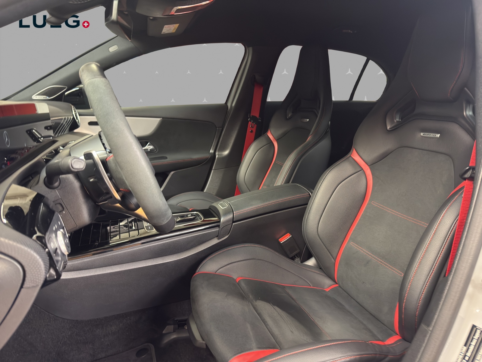 MERCEDES-BENZ A 35 4M - AMG / 360 Grad Kamera / Multibeam LED / Performance Sitze-image-4