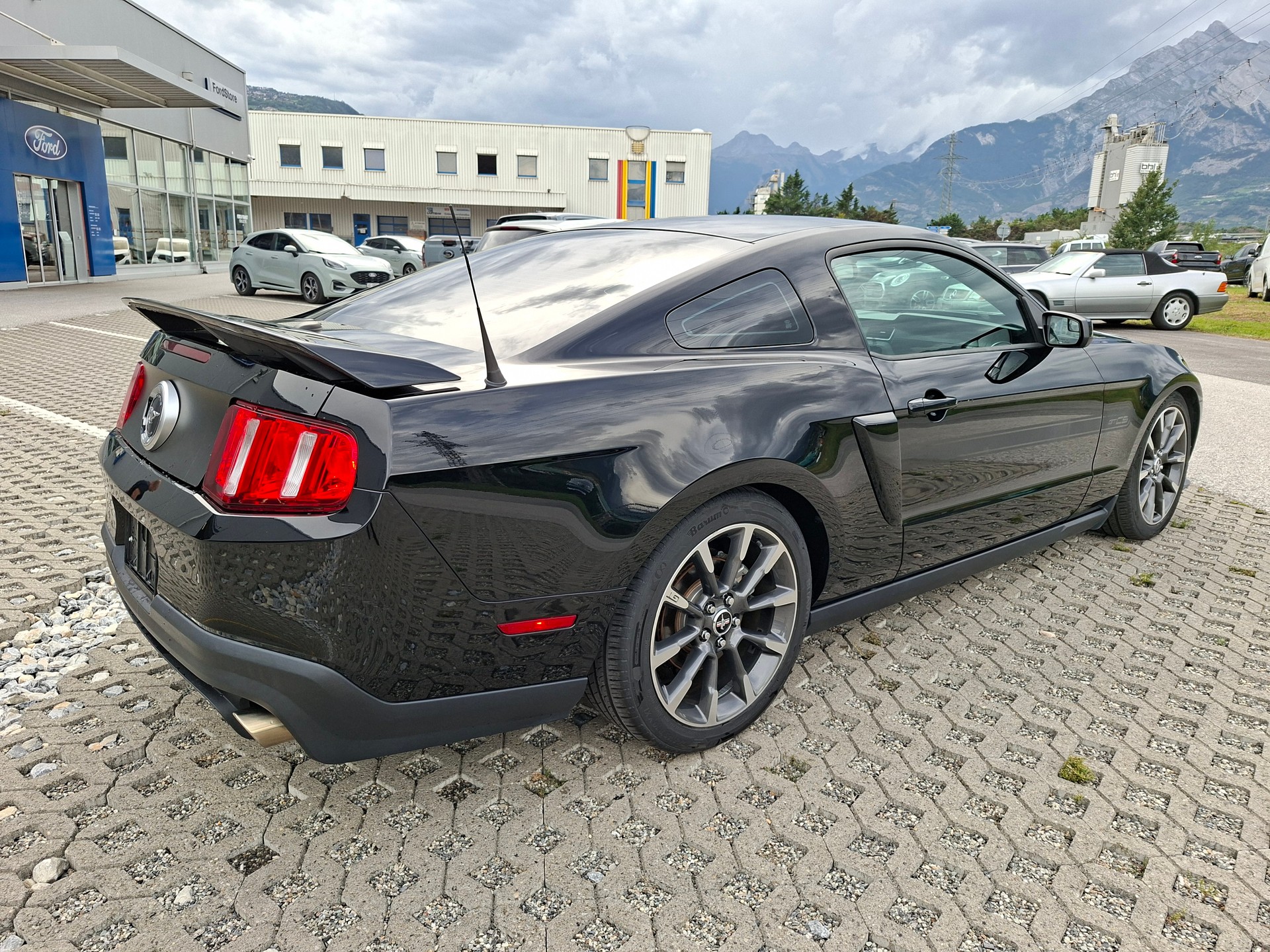 FORD MUSTANG-image-2