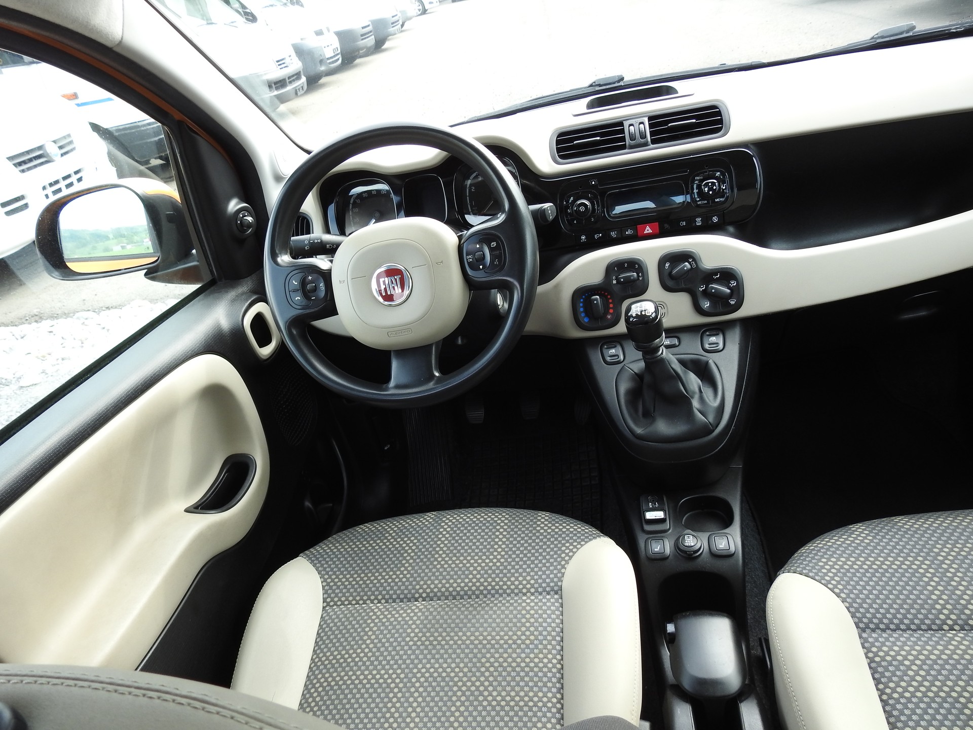 FIAT Panda 0.9 Twinair Turbo Antartica 4x4-image-17