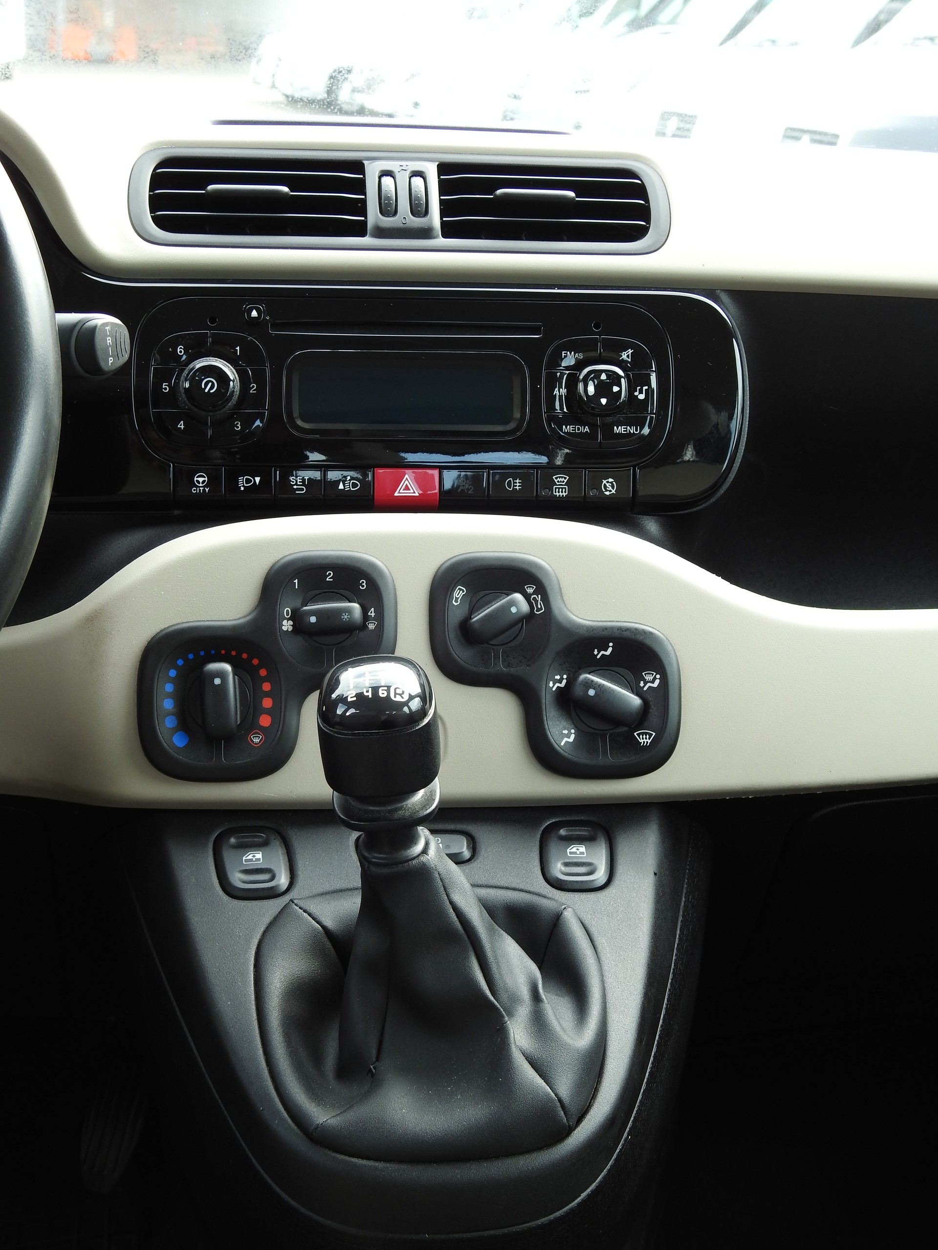 FIAT Panda 0.9 Twinair Turbo Antartica 4x4-image-15