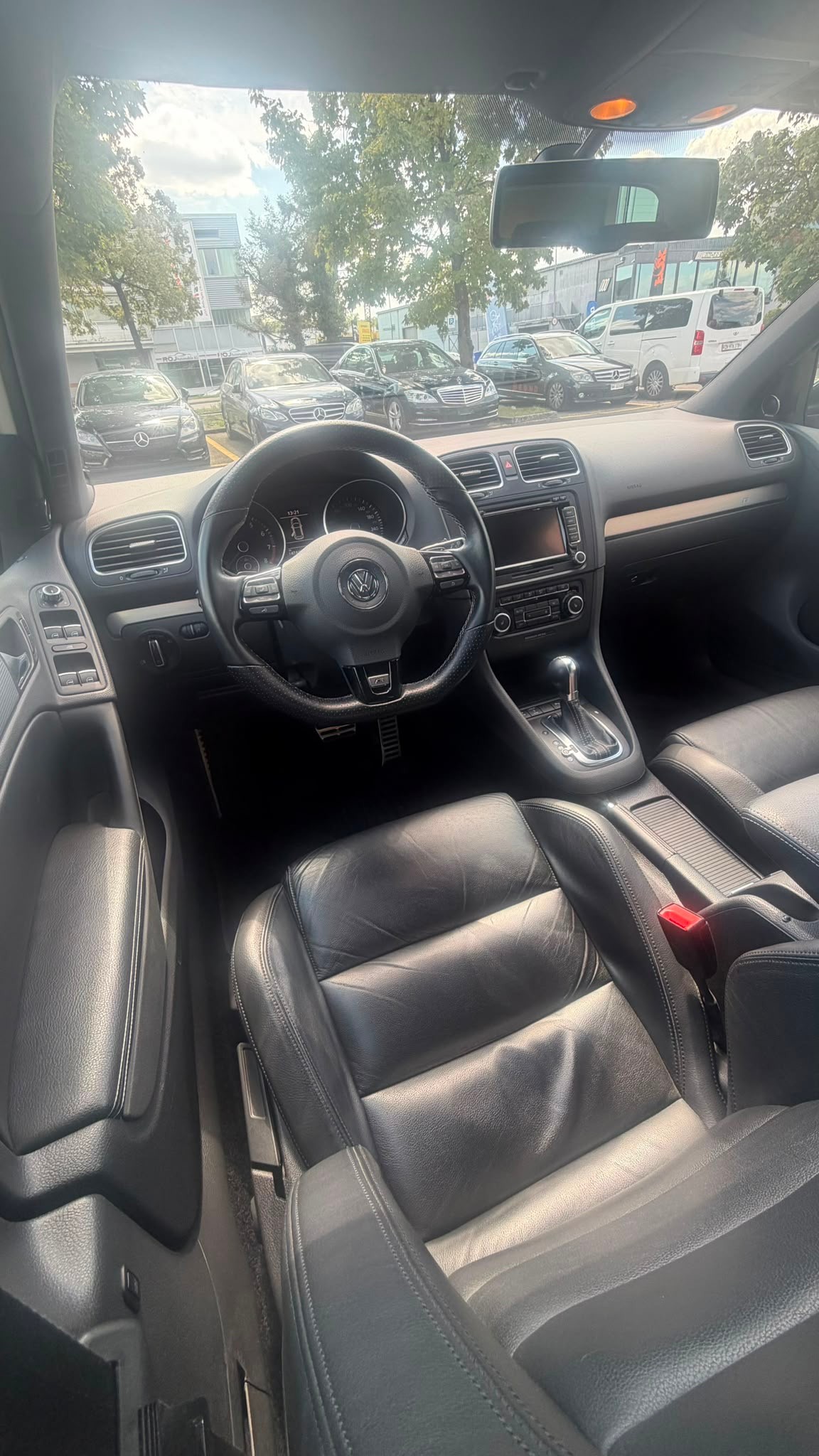 VW Golf 2.0 TSI R 4Motion DSG-image-13