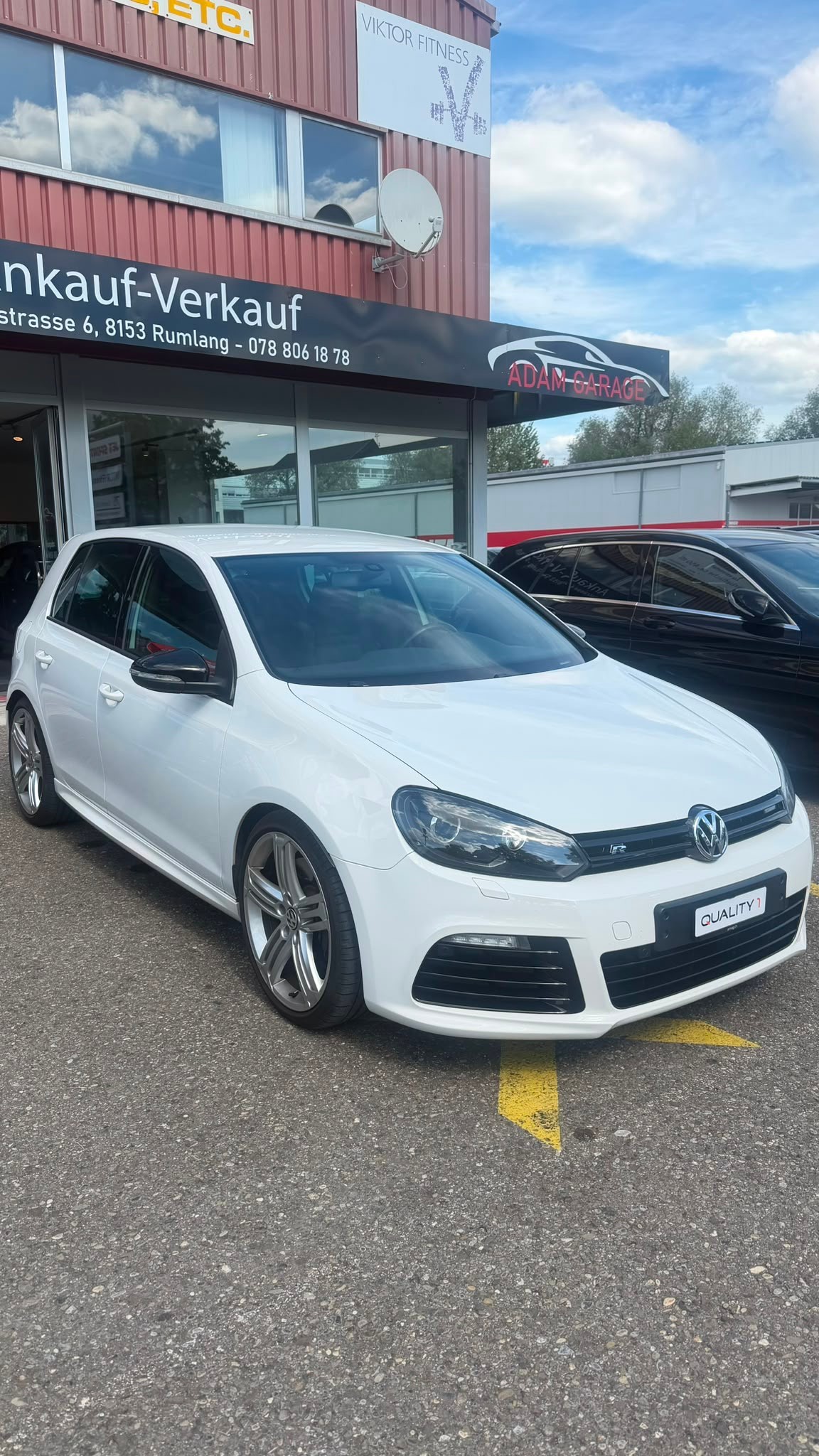 VW Golf 2.0 TSI R 4Motion DSG-image-1