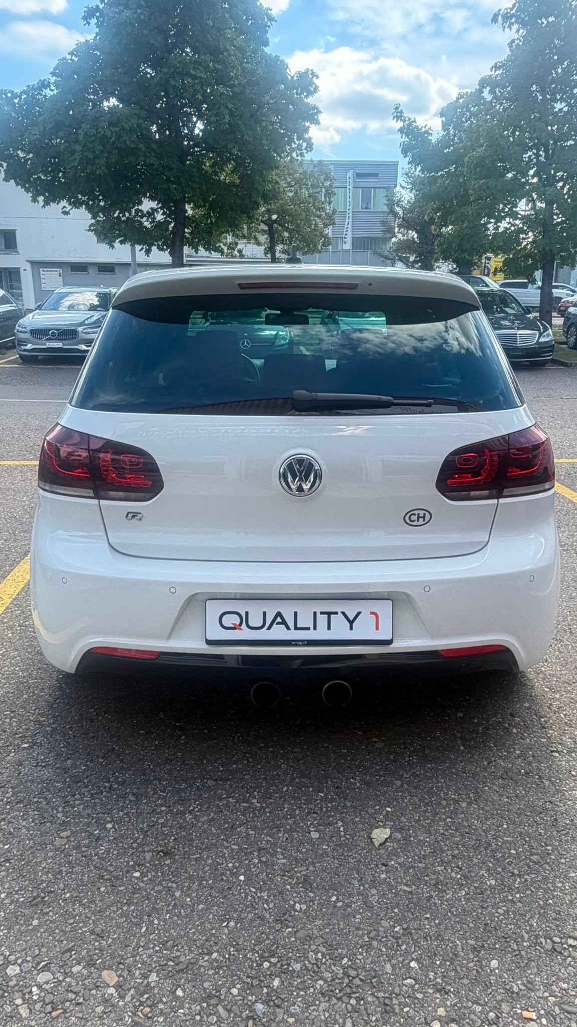 VW Golf 2.0 TSI R 4Motion DSG-image-3