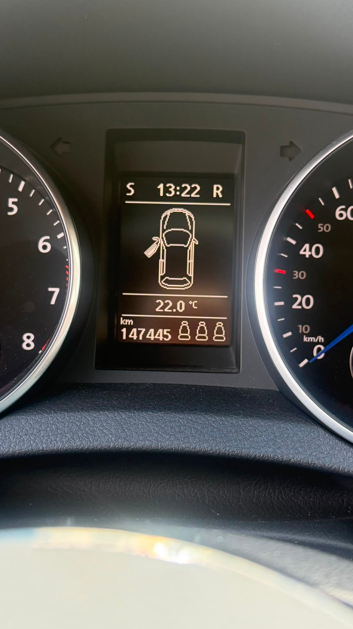 VW Golf 2.0 TSI R 4Motion DSG-image-15