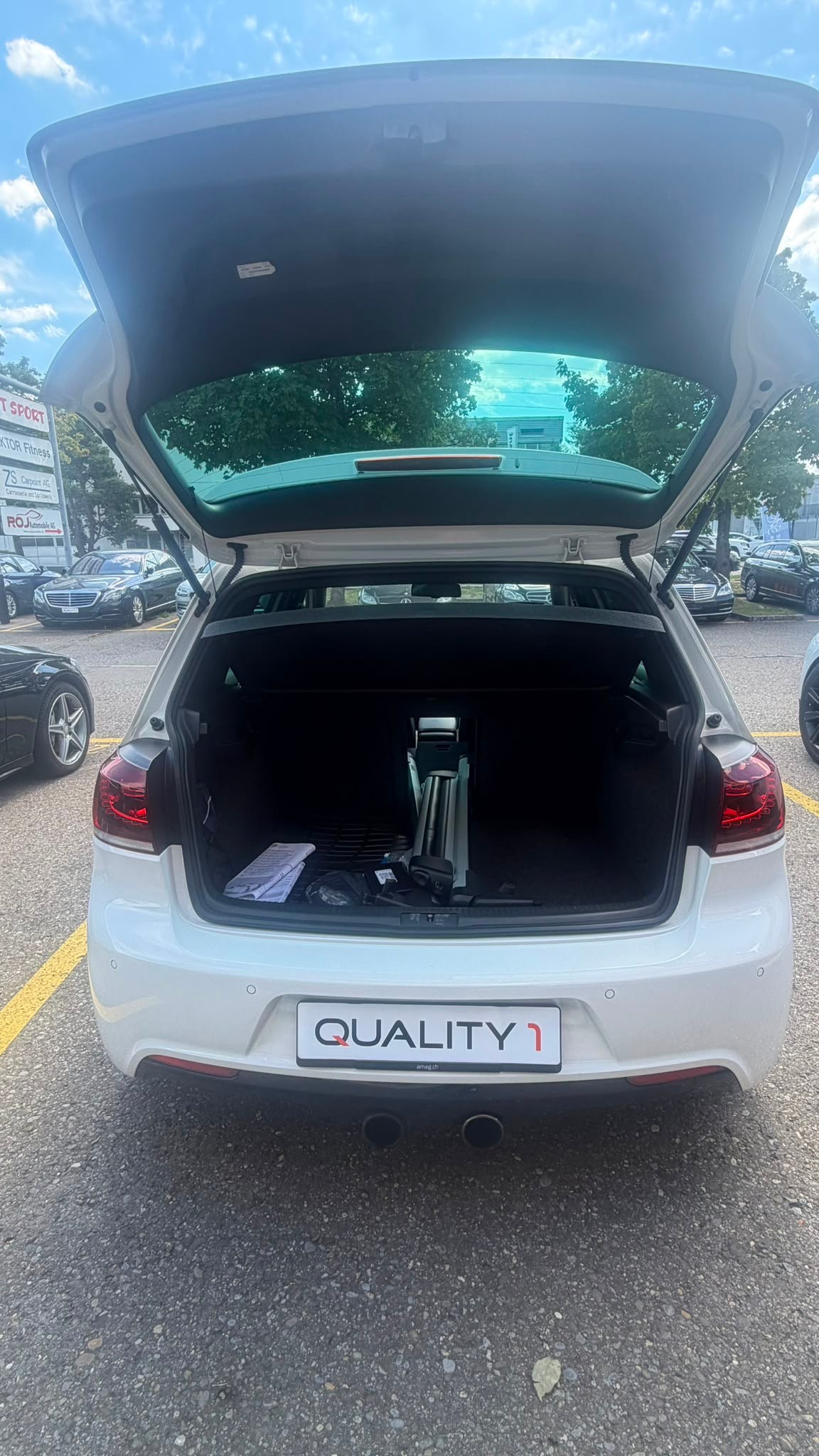 VW Golf 2.0 TSI R 4Motion DSG-image-6