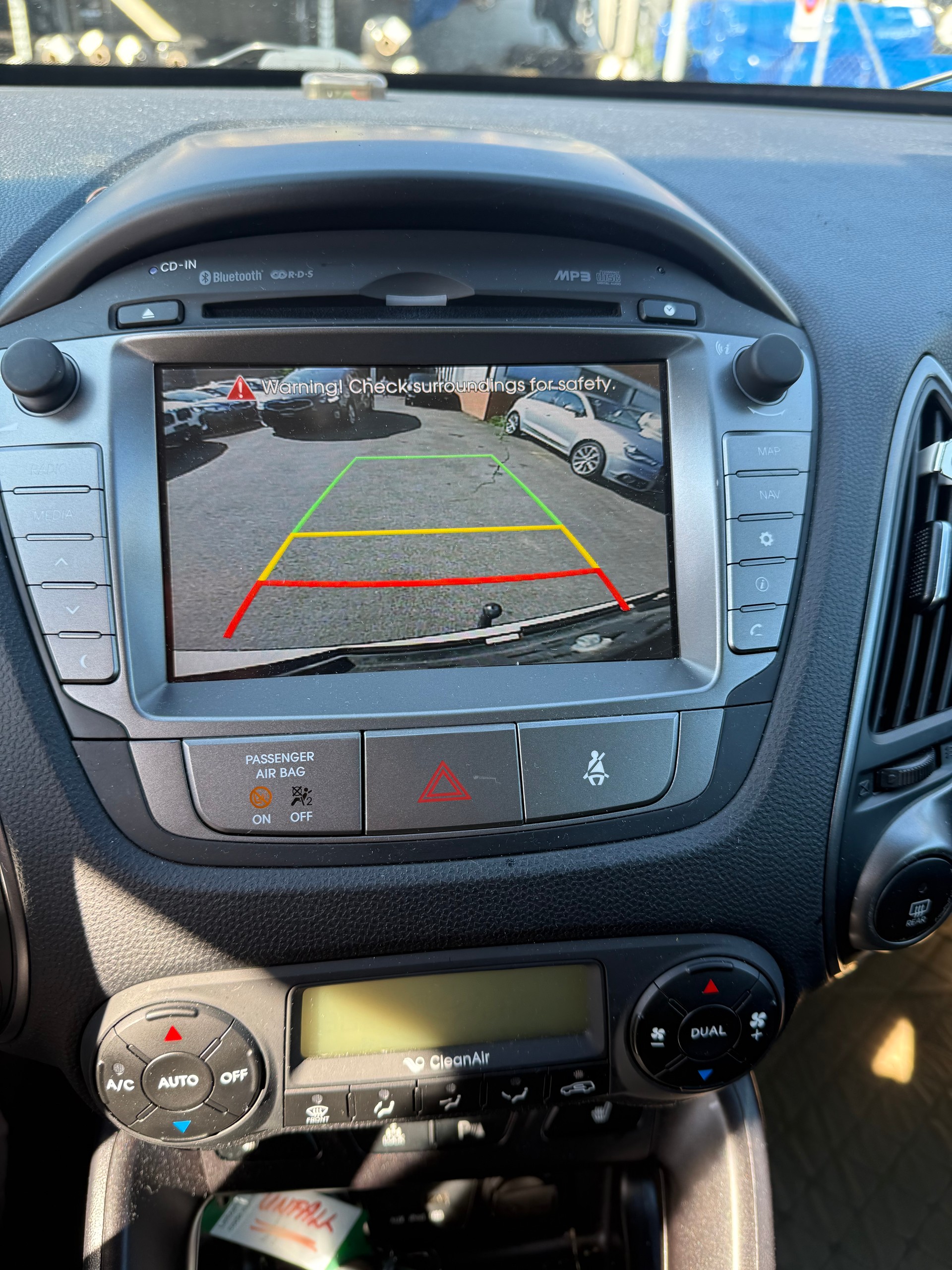 HYUNDAI iX 35 2.0 GDI Style 4WD Automatic-image-15