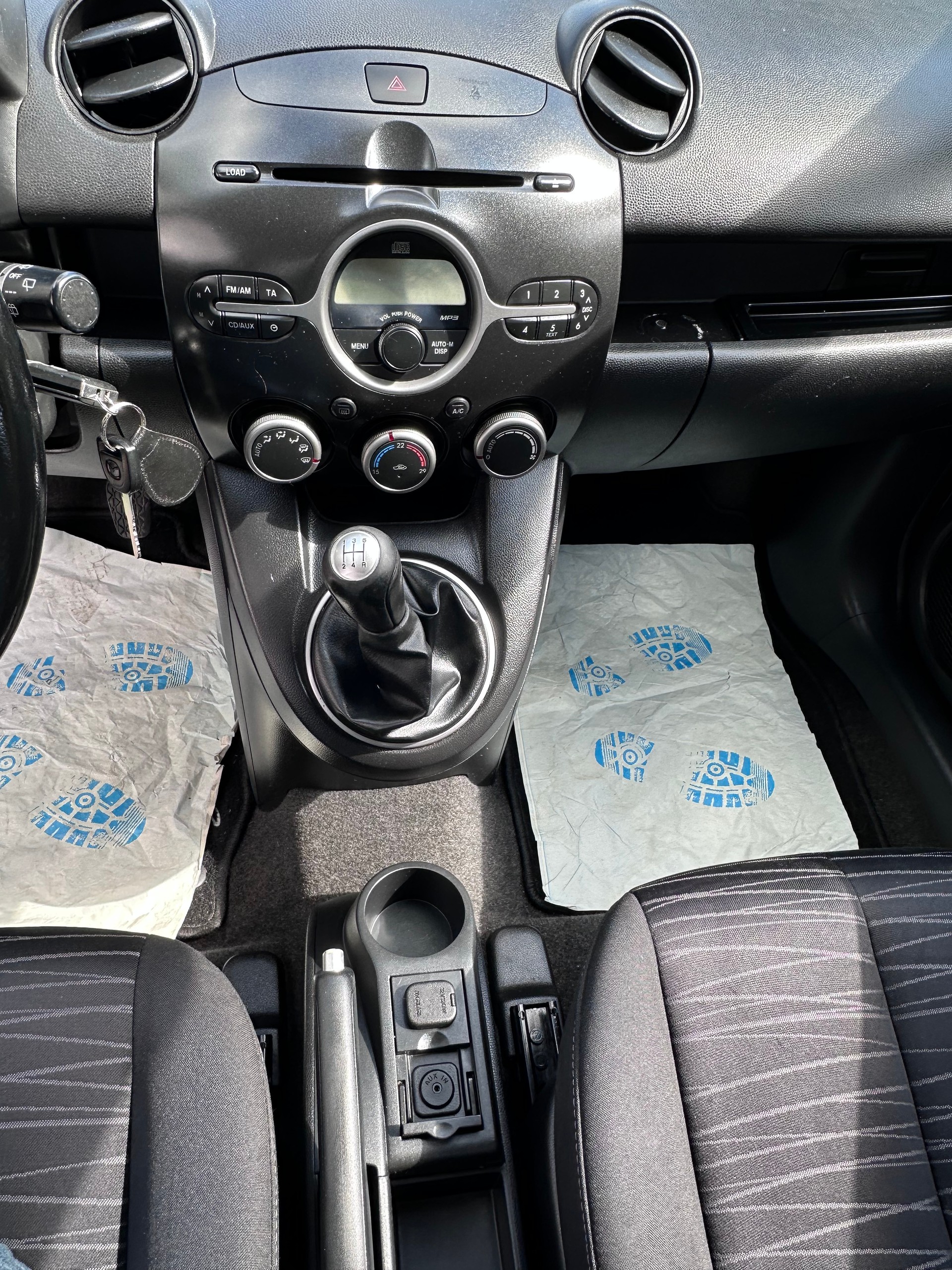 MAZDA 2 1.3i 16V Exclusive-image-12