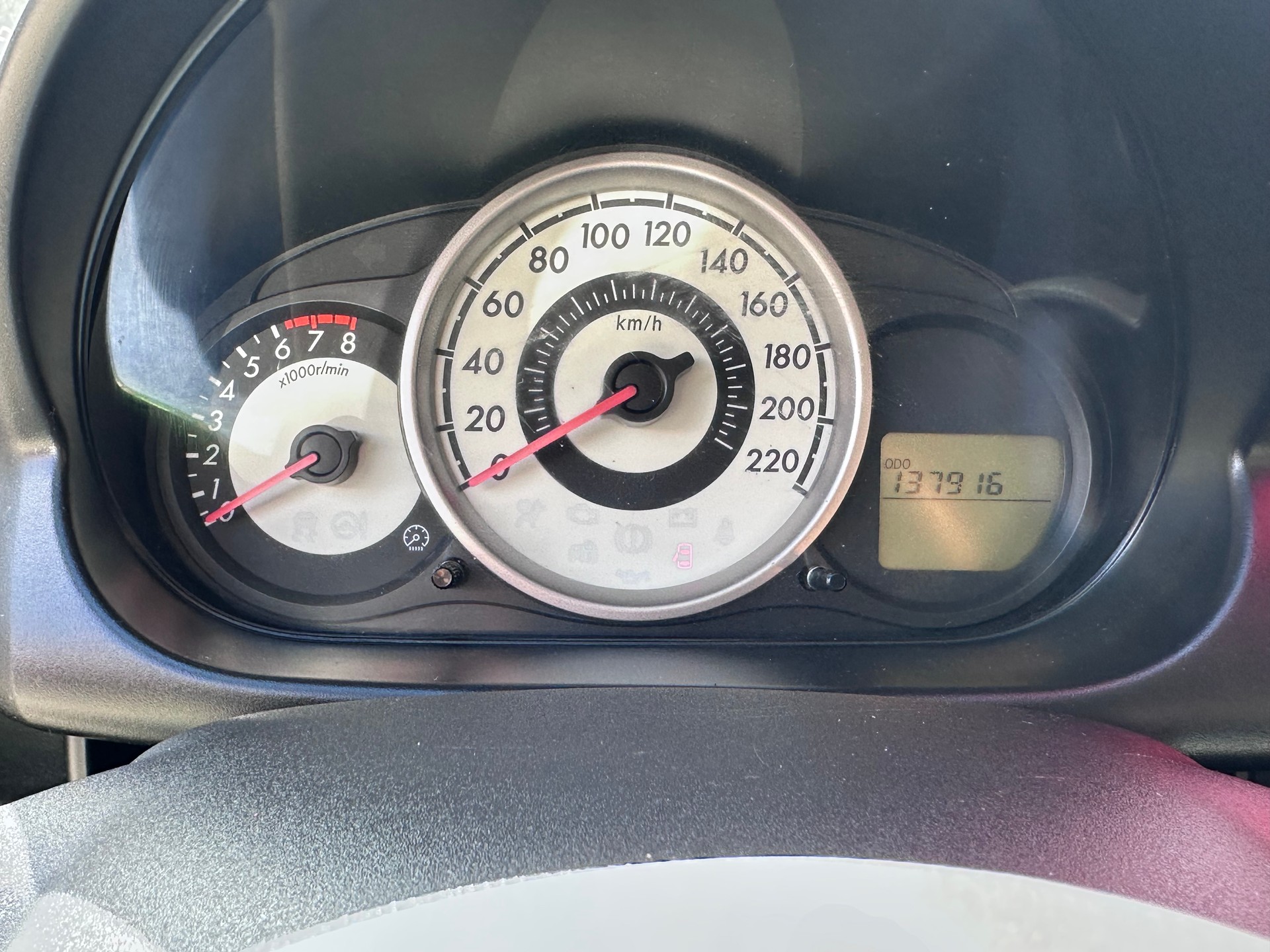 MAZDA 2 1.3i 16V Exclusive-image-14