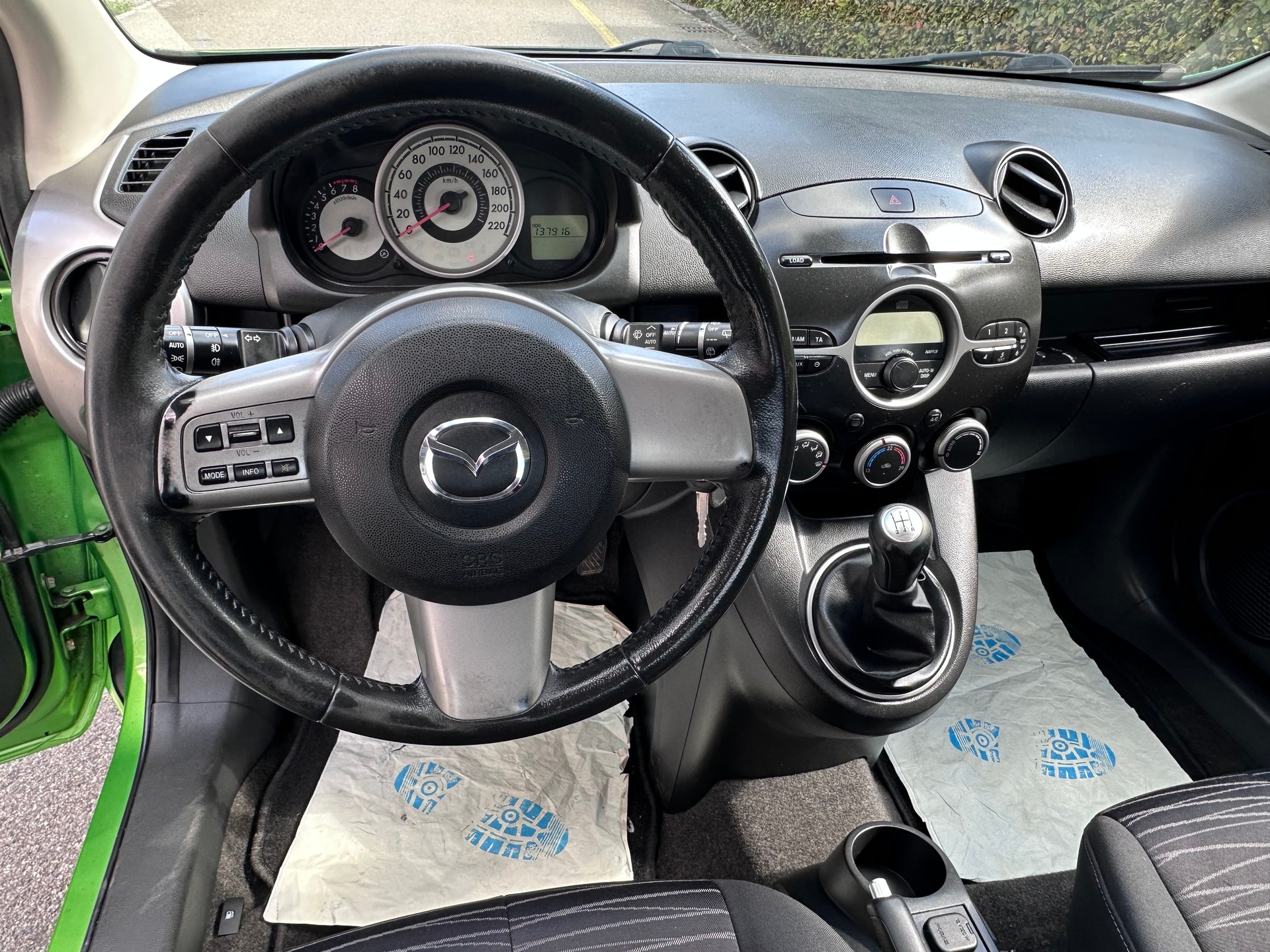 MAZDA 2 1.3i 16V Exclusive-image-7