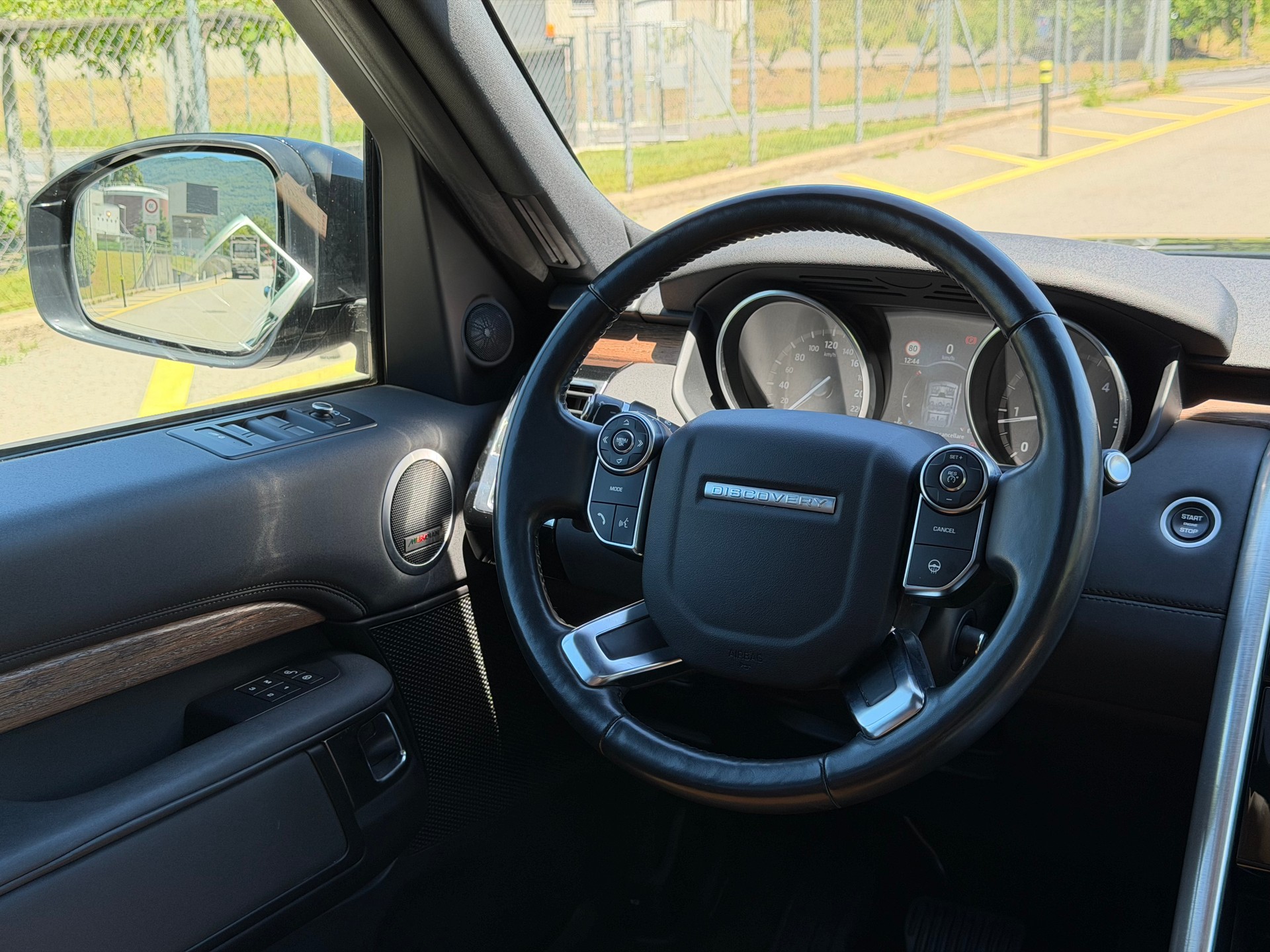 LAND ROVER Discovery 2.0 SD4 HSE Luxury | 7 PL | MFK & SERVICE 09.2026-image-12