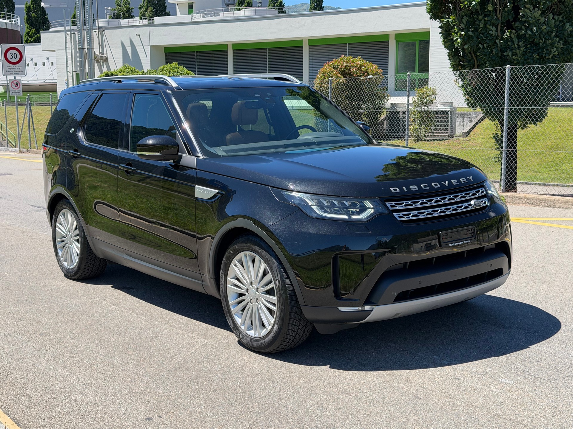 LAND ROVER Discovery 2.0 SD4 HSE Luxury | 7 PL | MFK & SERVICE 09.2026-image-1