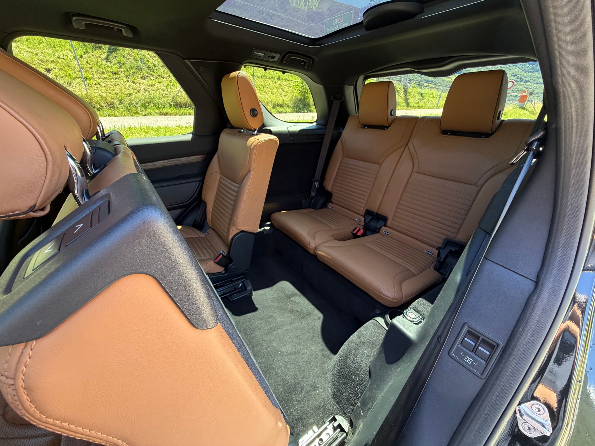 LAND ROVER Discovery 2.0 SD4 HSE Luxury | 7 PL | MFK & SERVICE 09.2026-image-10