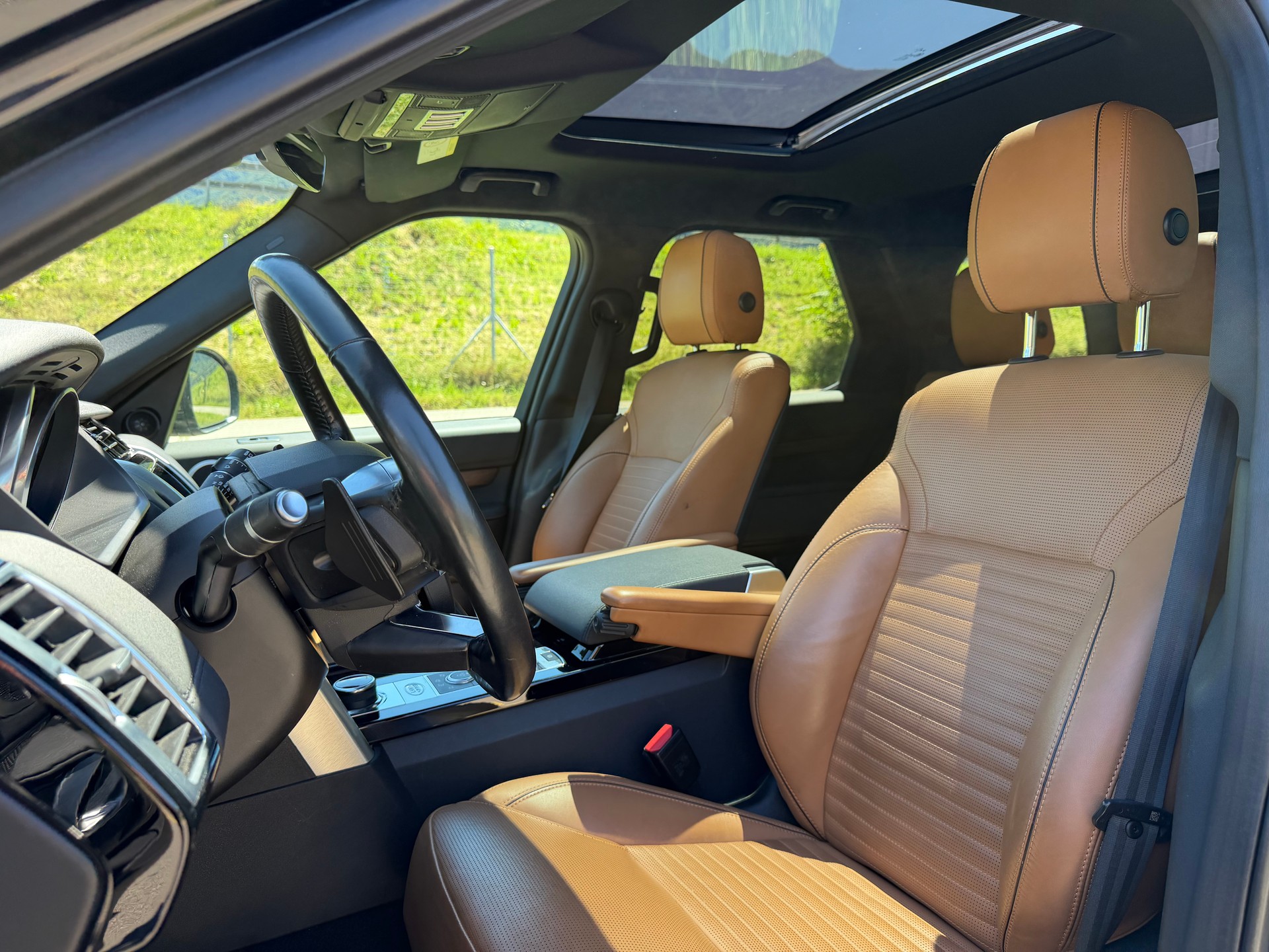 LAND ROVER Discovery 2.0 SD4 HSE Luxury | 7 PL | MFK & SERVICE 09.2026-image-8