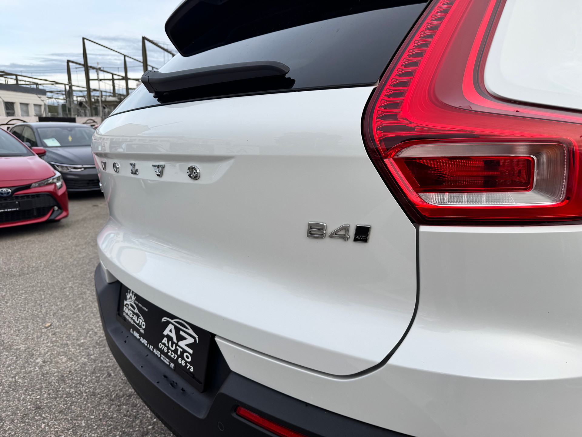 VOLVO XC40 B4 Benzin Mild Hybrid AWD R-Design Geartronic GARANTIE 2 ans 🇨🇭-image-9