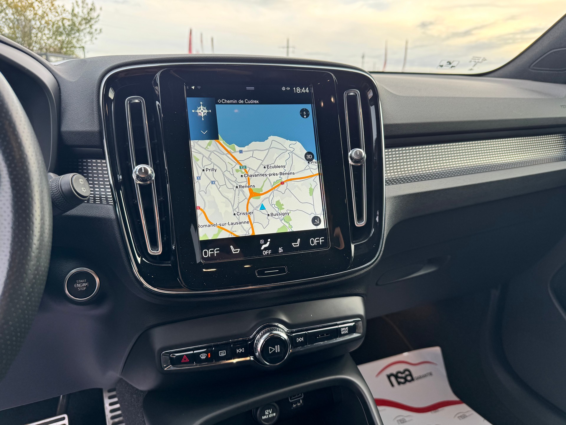 VOLVO XC40 B4 Benzin Mild Hybrid AWD R-Design Geartronic GARANTIE 2 ans 🇨🇭-image-12