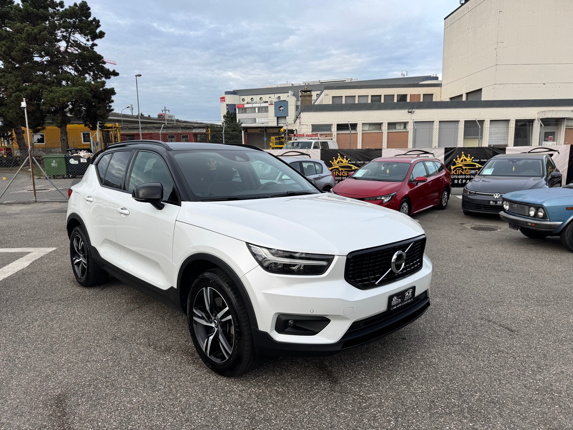 VOLVO XC40 B4 Benzin Mild Hybrid AWD R-Design Geartronic GARANTIE 2 ans 🇨🇭-image-7