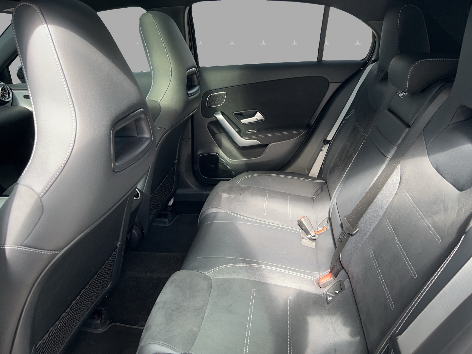 MERCEDES-BENZ A 250 4Matic 8G-DCT-image-13