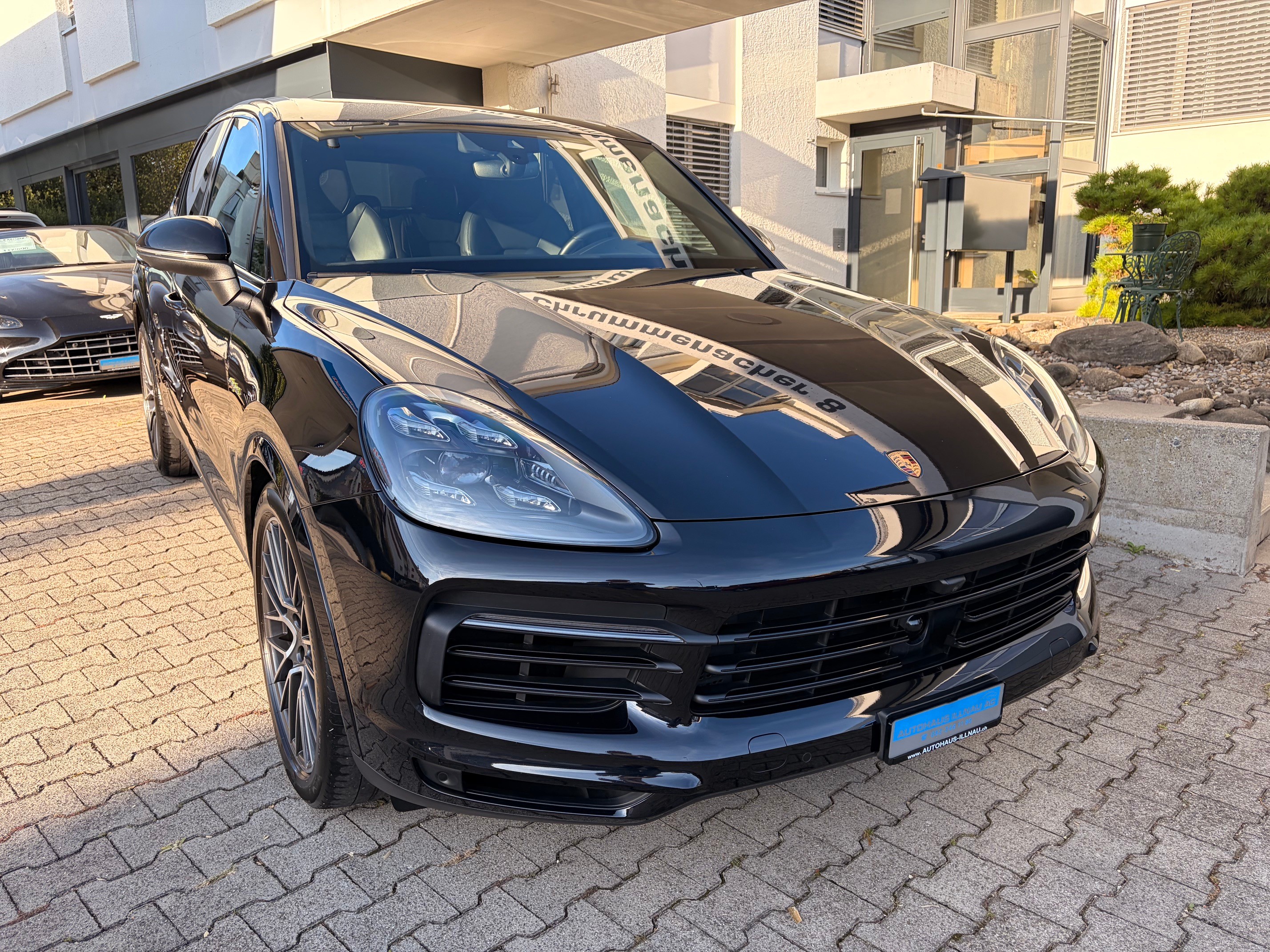 Car photo