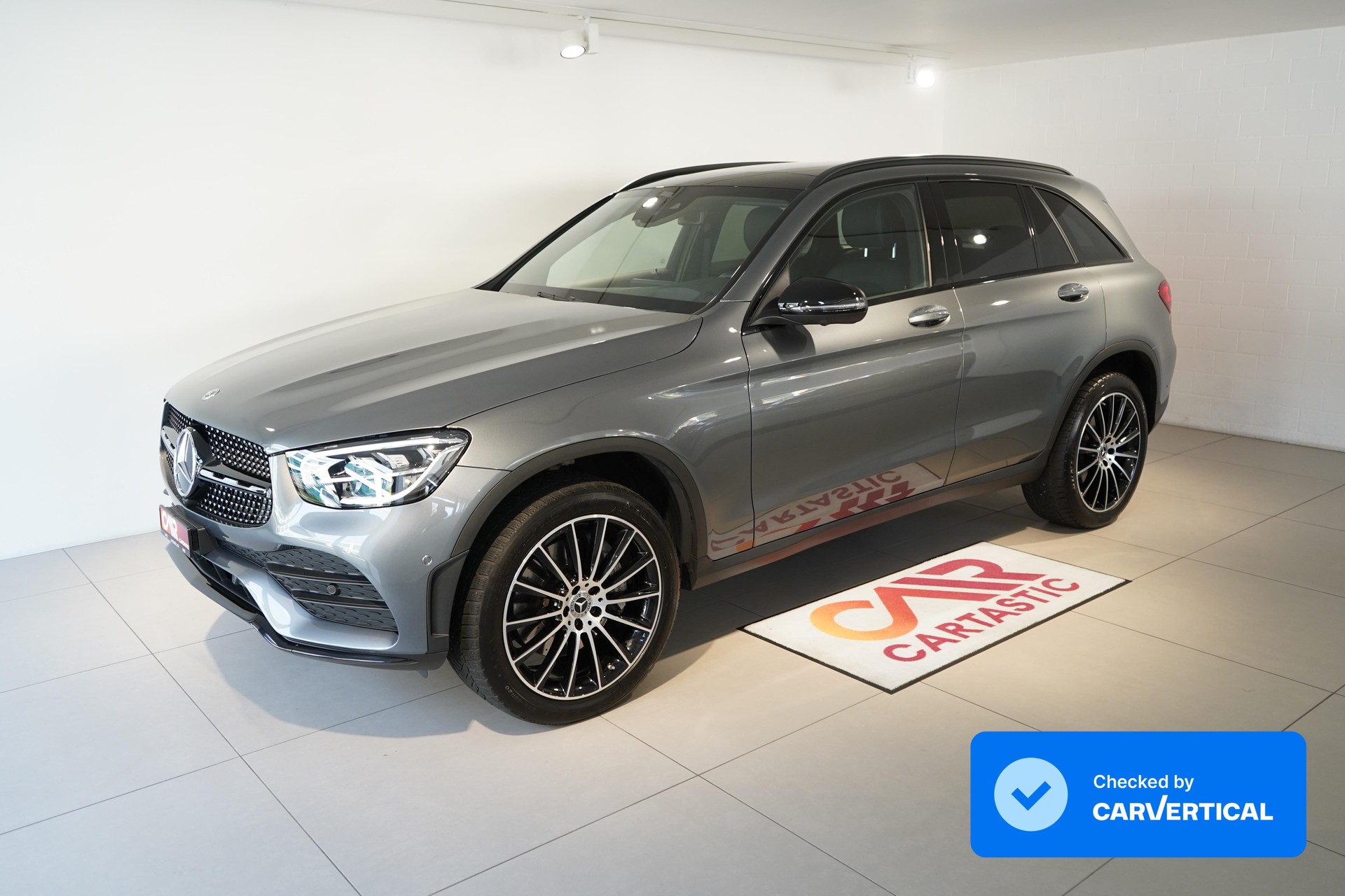 MERCEDES-BENZ GLC-Klasse X253 GLC 300 e AMG Line 4m-image-0