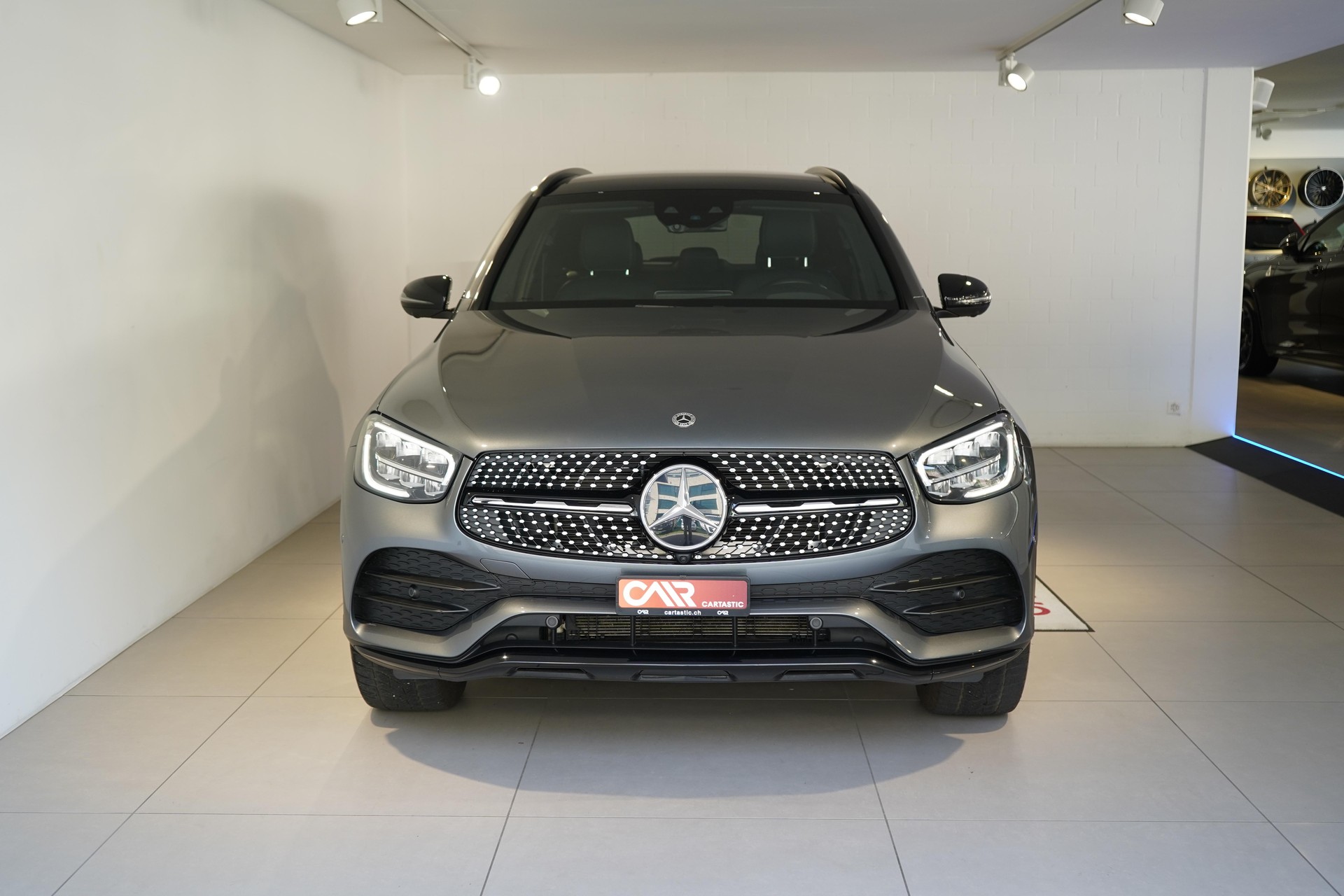 MERCEDES-BENZ GLC-Klasse X253 GLC 300 e AMG Line 4m-image-1