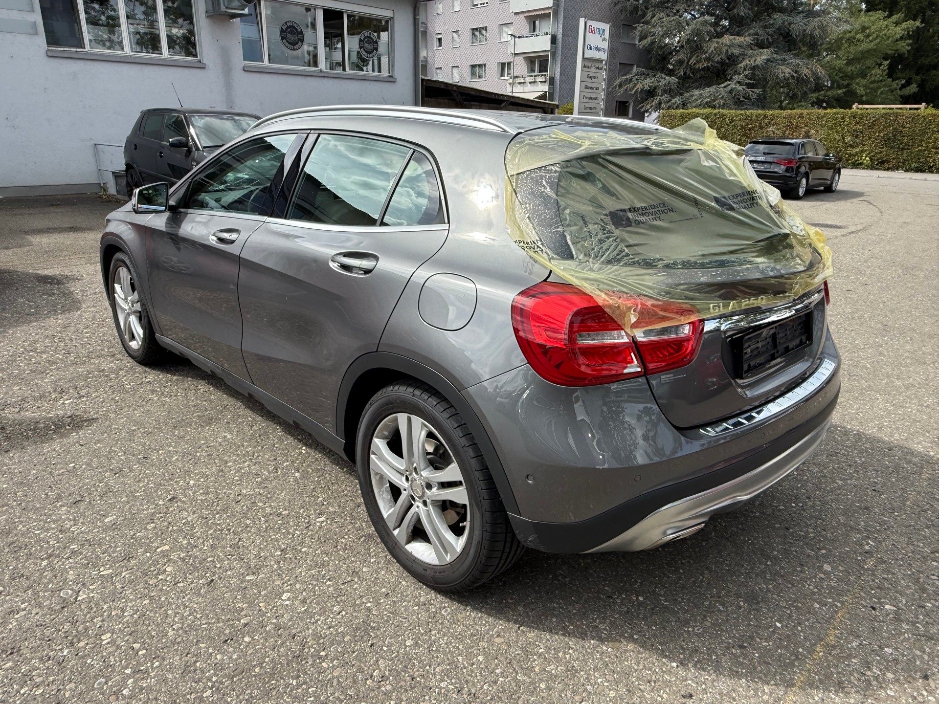 MERCEDES-BENZ GLA 250 Urban 4Matic 7G-DCT-image-5