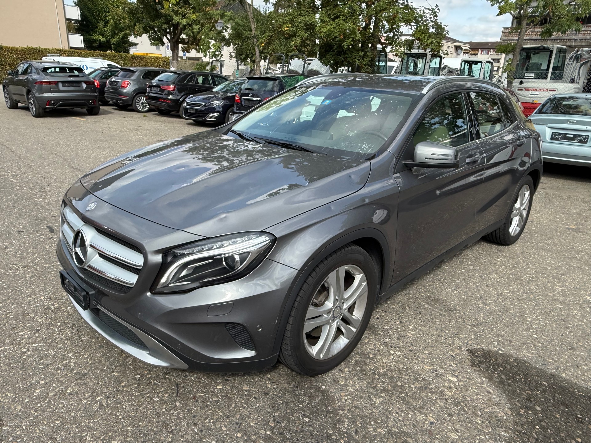 MERCEDES-BENZ GLA 250 Urban 4Matic 7G-DCT-image-1