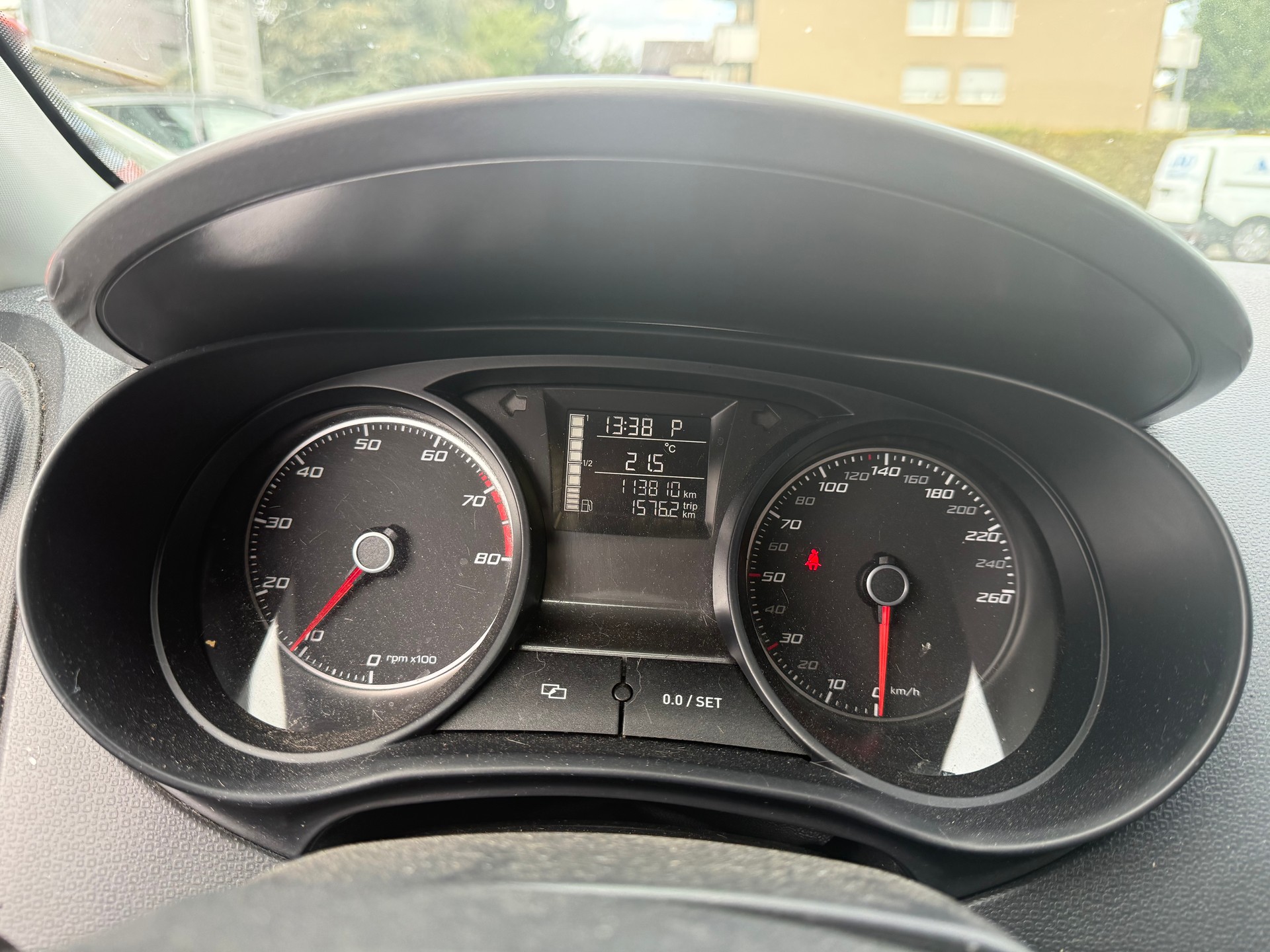 MERCEDES-BENZ GLA 250 Urban 4Matic 7G-DCT-image-10