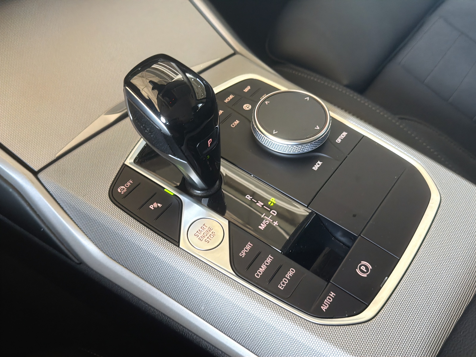 BMW 3er Reihe G21 Touring 320d xDrive-image-14