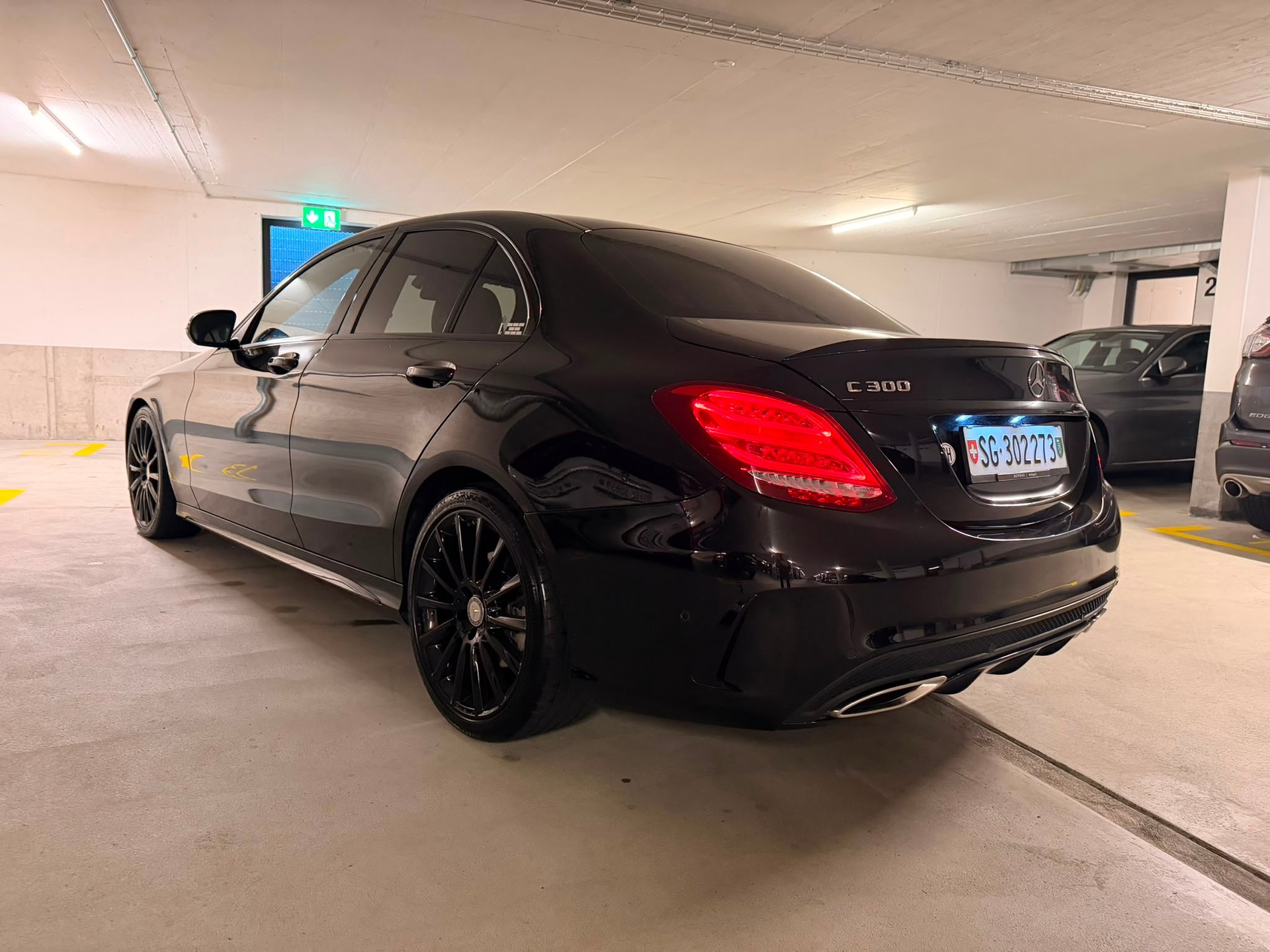 MERCEDES-BENZ C 300 AMG Line-image-2