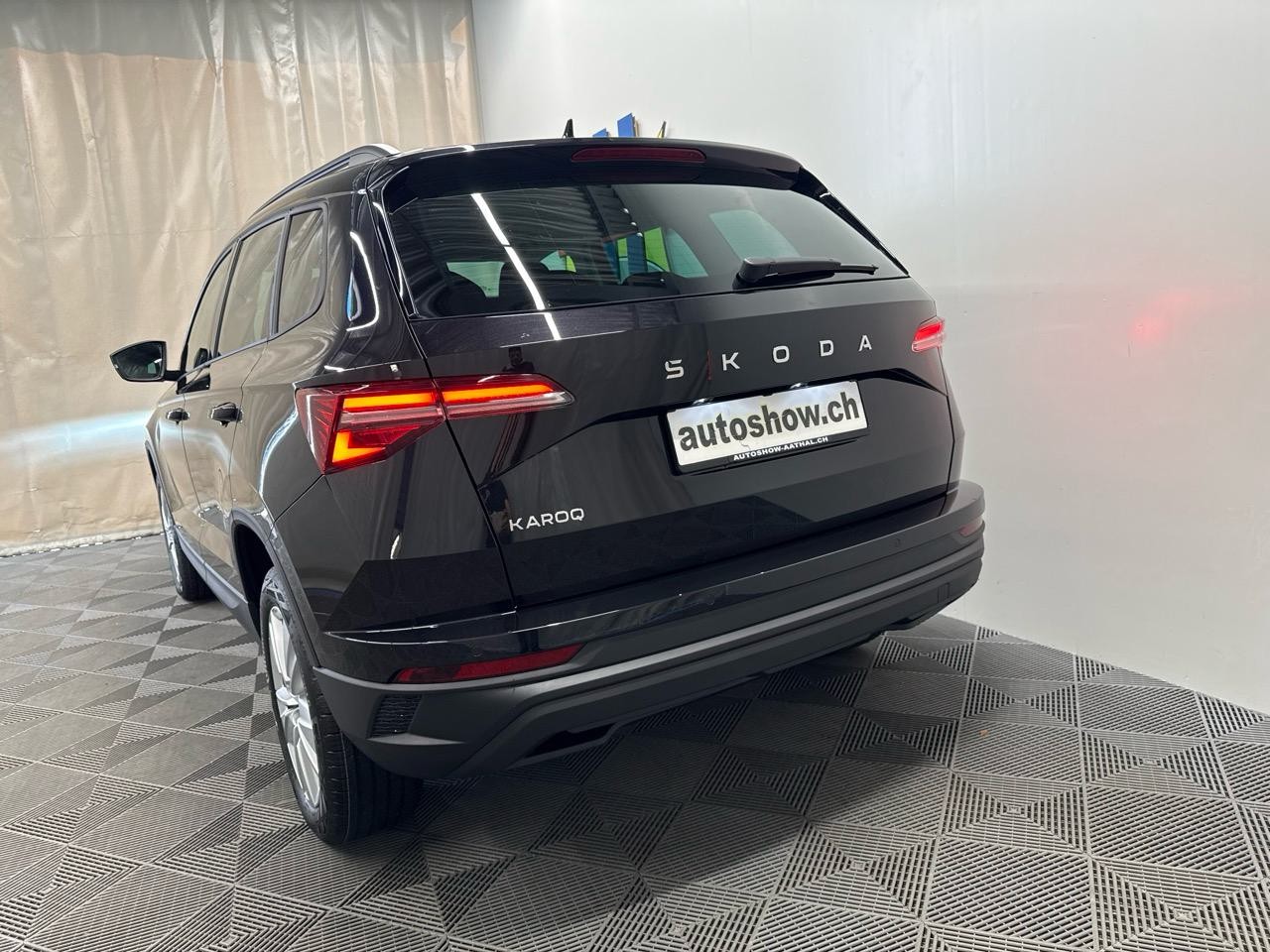 SKODA Karoq 1.5 TSI Selection DSG-image-13