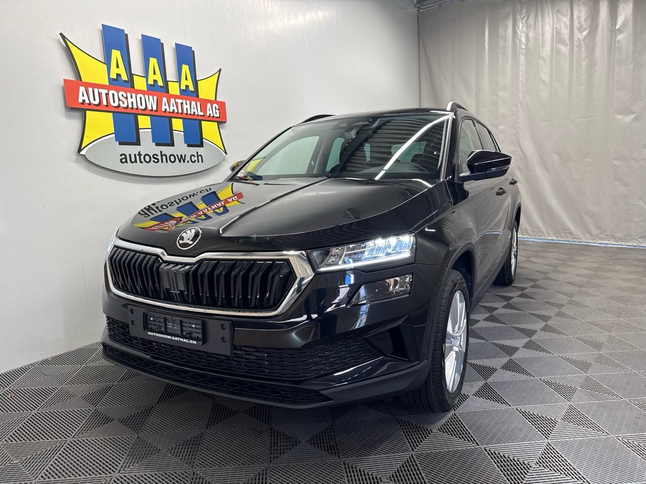 SKODA Karoq 1.5 TSI Selection DSG-image-14
