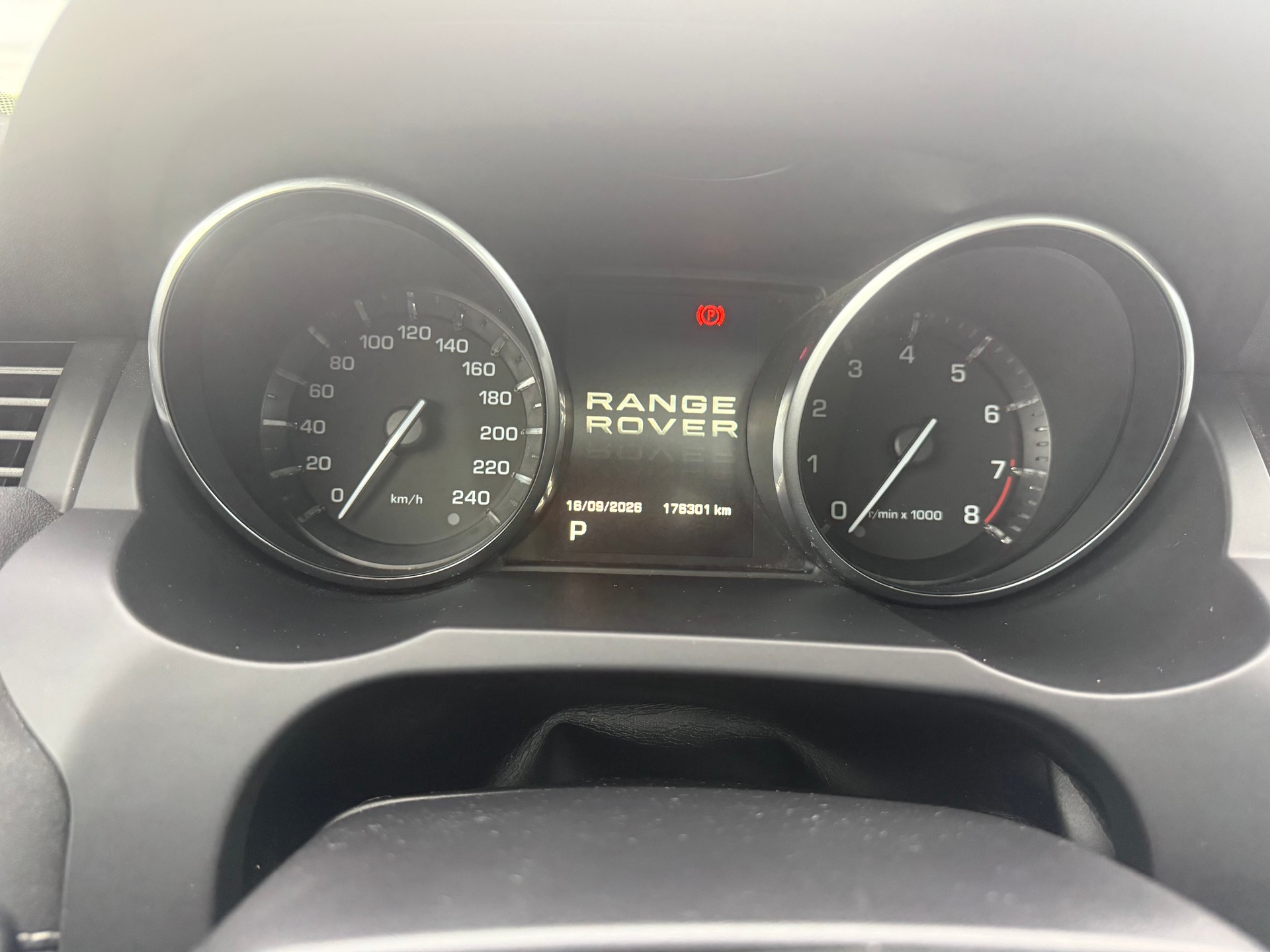 LAND ROVER Range Rover Evoque 2.0 Si4 Pure AT6-image-14