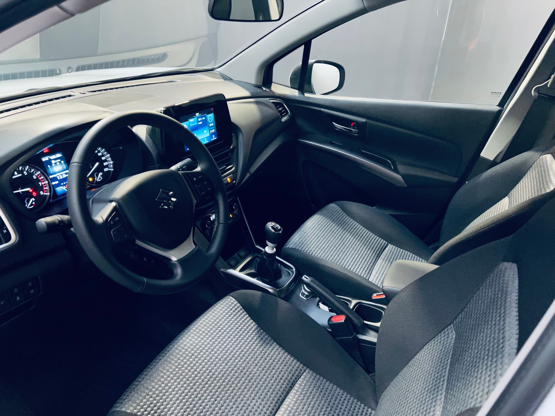 SUZUKI S-Cross 1.4 16V Compact+ MHD 4WD-image-13