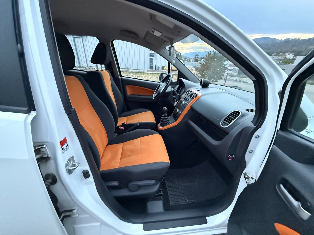 OPEL Agila 1.0 Enjoy-image-9