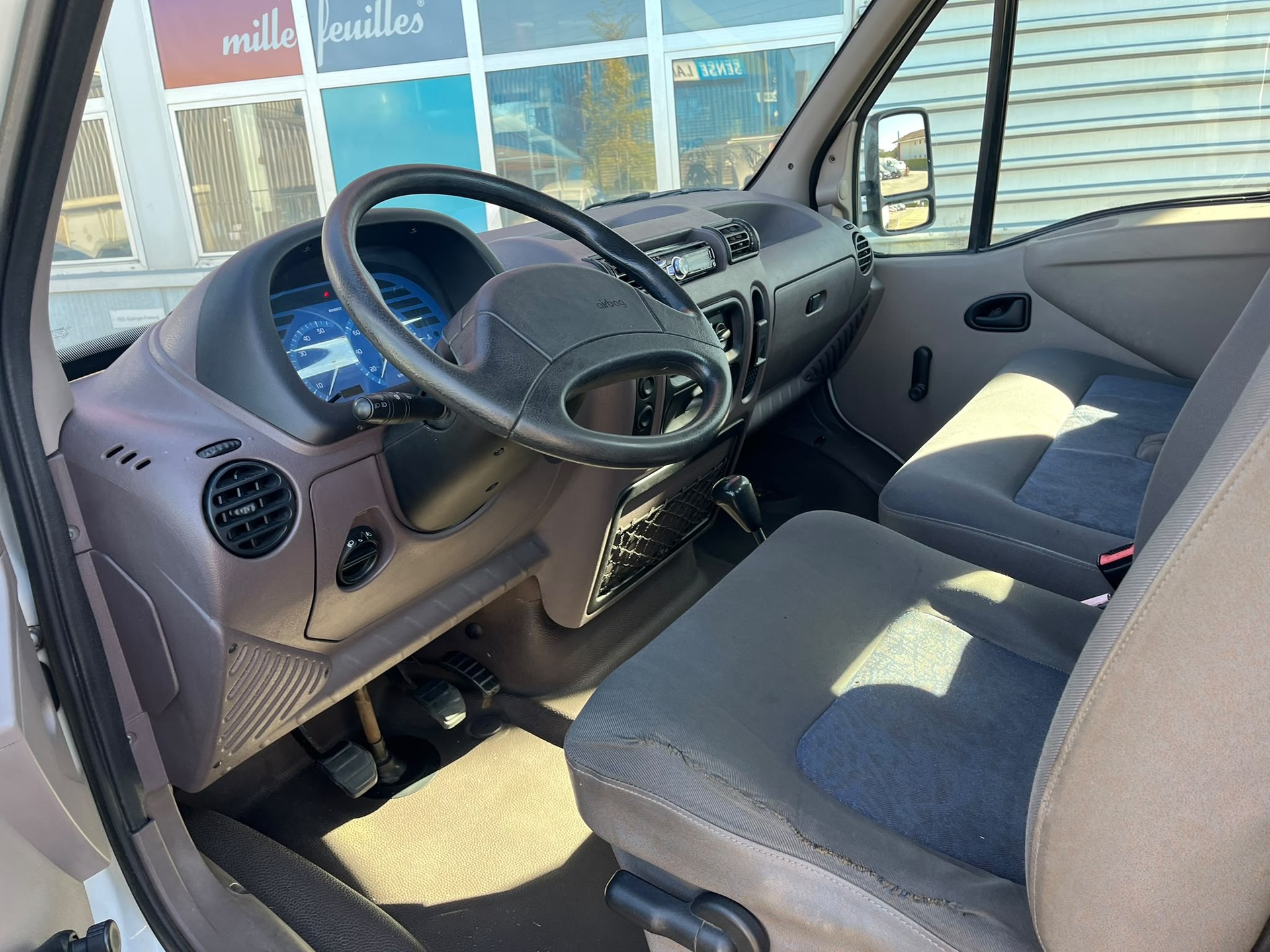 RENAULT MASTER-image-4