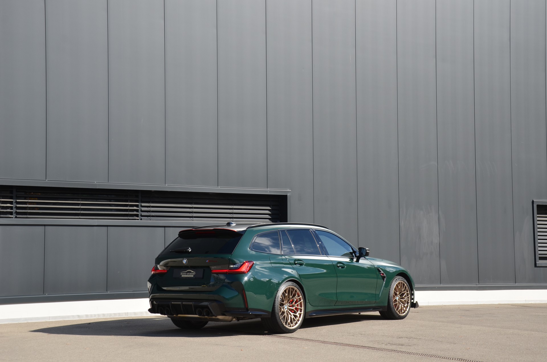 BMW M3 CS Touring xDrive-showroom-element-2