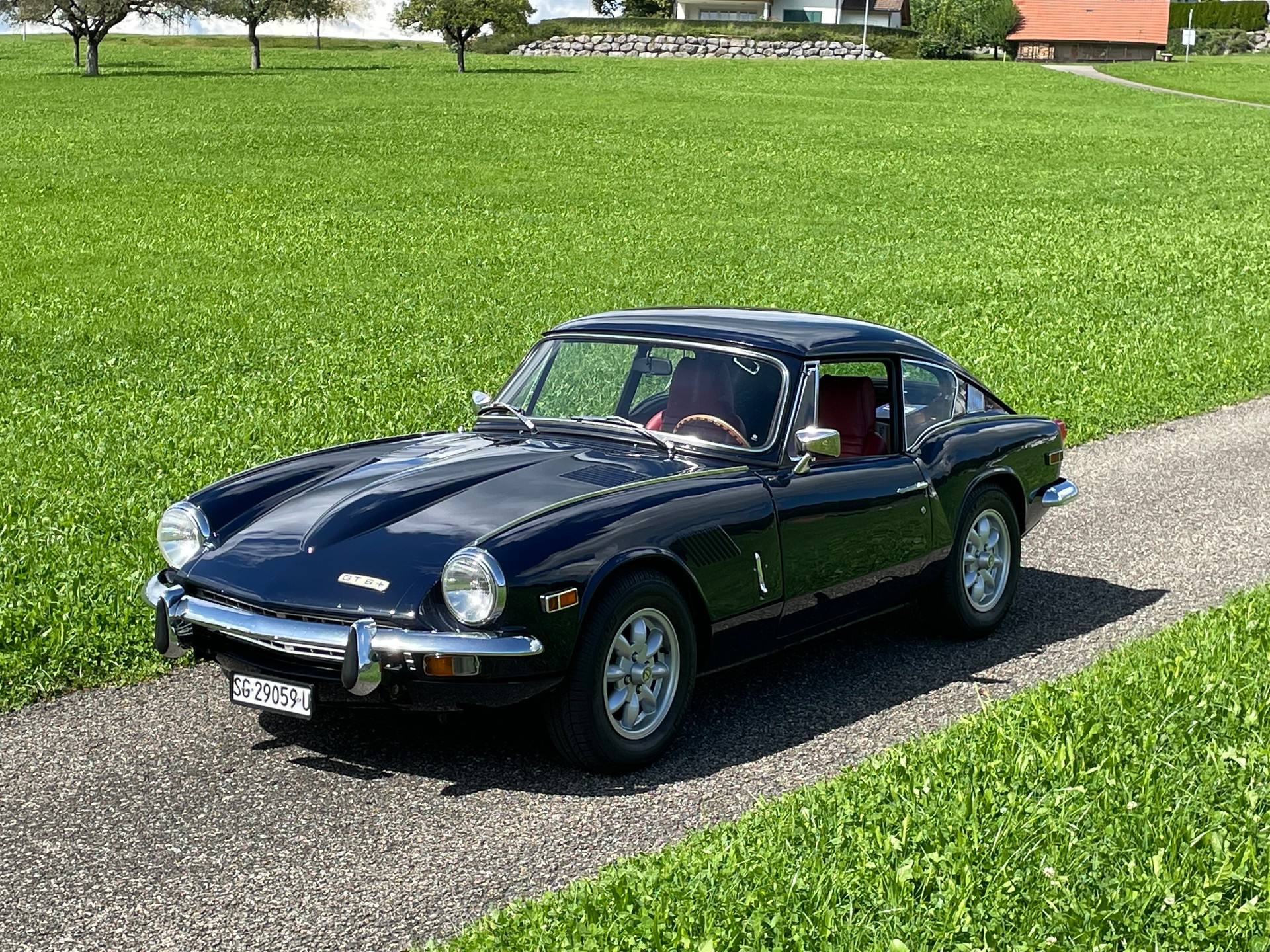 TRIUMPH GT6 MKII Coupé-image-1