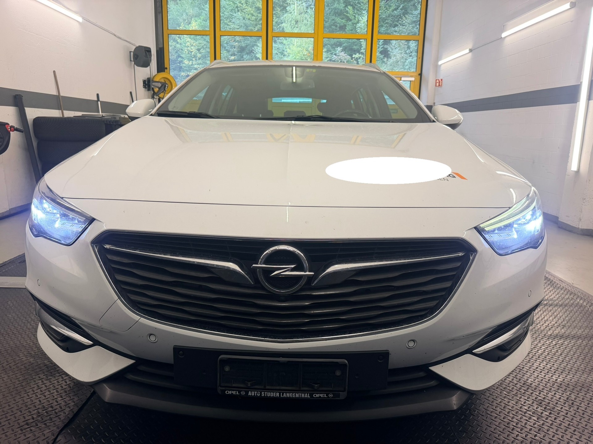 OPEL Insignia 1.5 T Sports Tourer Excellence Automatic-image-1