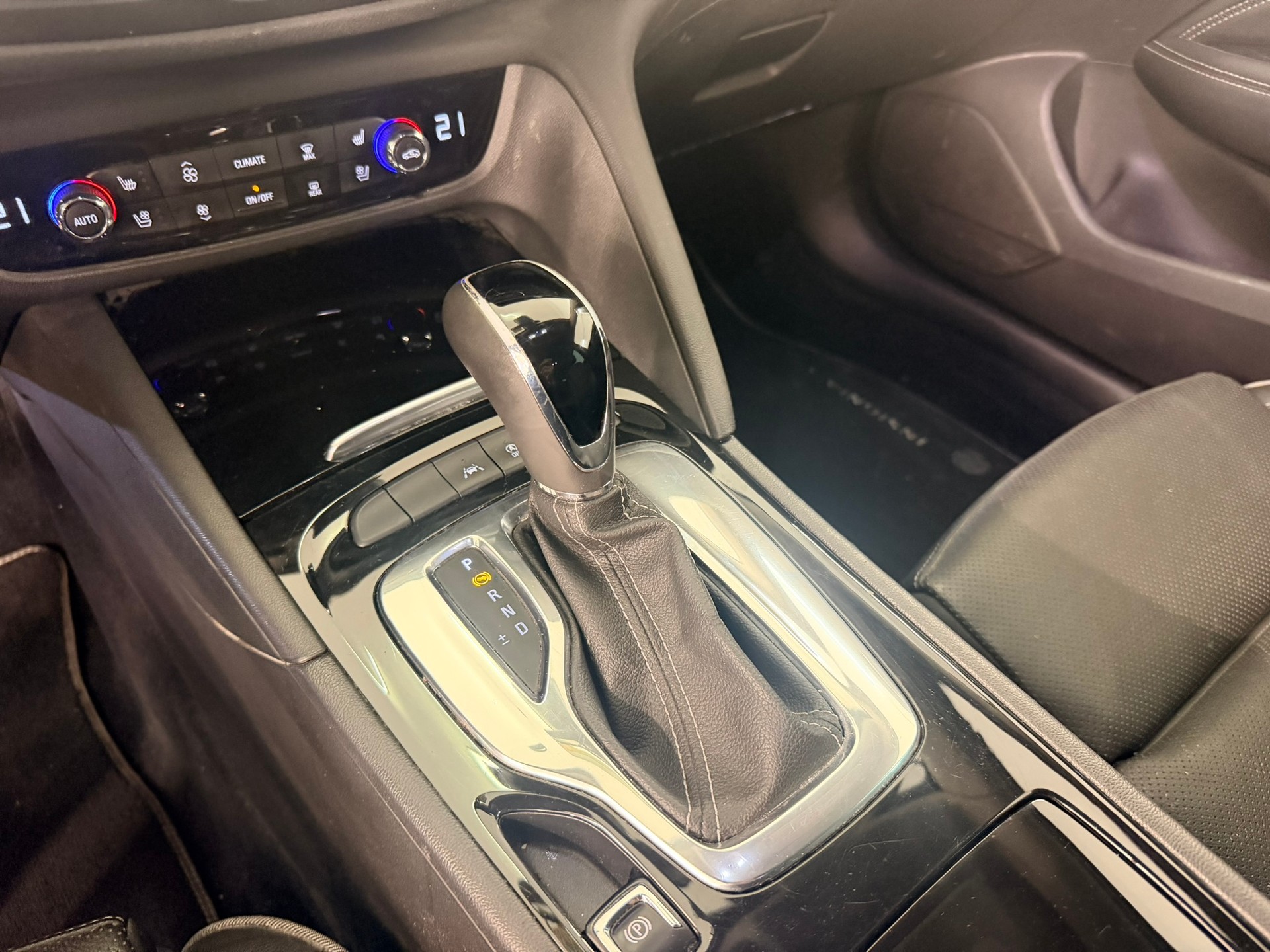 OPEL Insignia 1.5 T Sports Tourer Excellence Automatic-image-17