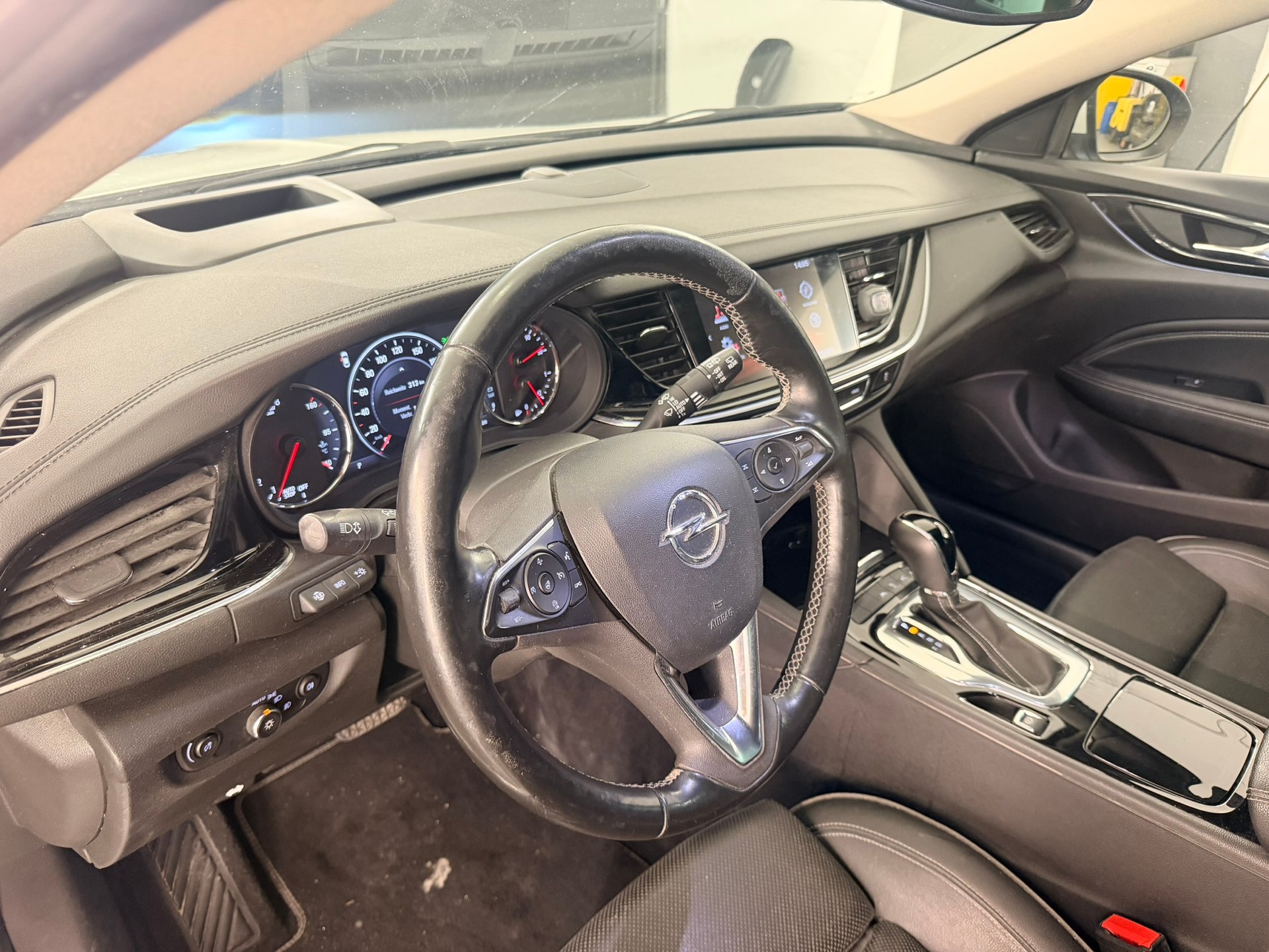 OPEL Insignia 1.5 T Sports Tourer Excellence Automatic-image-13