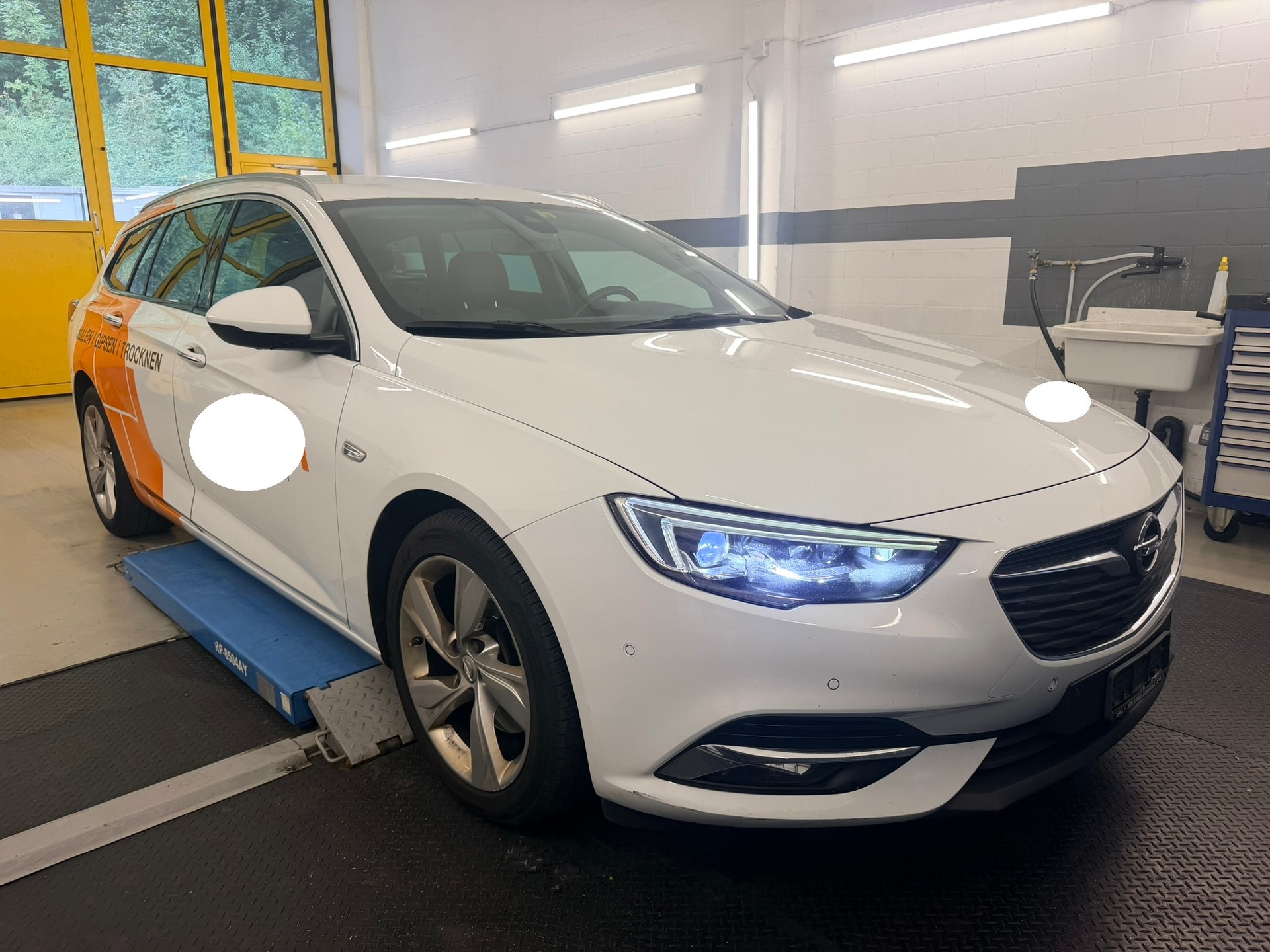 OPEL Insignia 1.5 T Sports Tourer Excellence Automatic-image-2