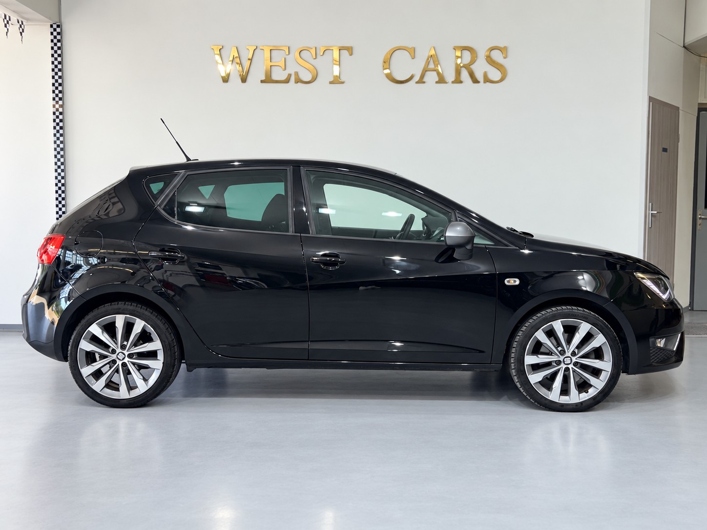 SEAT Ibiza 1.4 EcoTSI Swiss FR-image-2