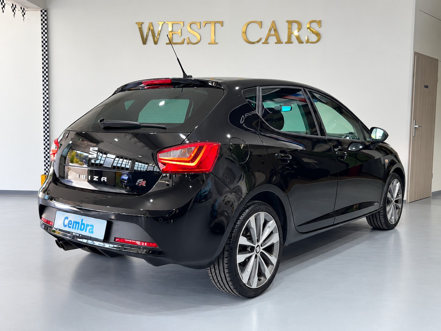 SEAT Ibiza 1.4 EcoTSI Swiss FR-image-3