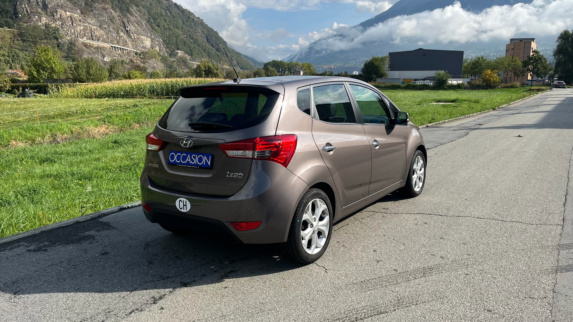 HYUNDAI iX20 1.6 Premium-image-4