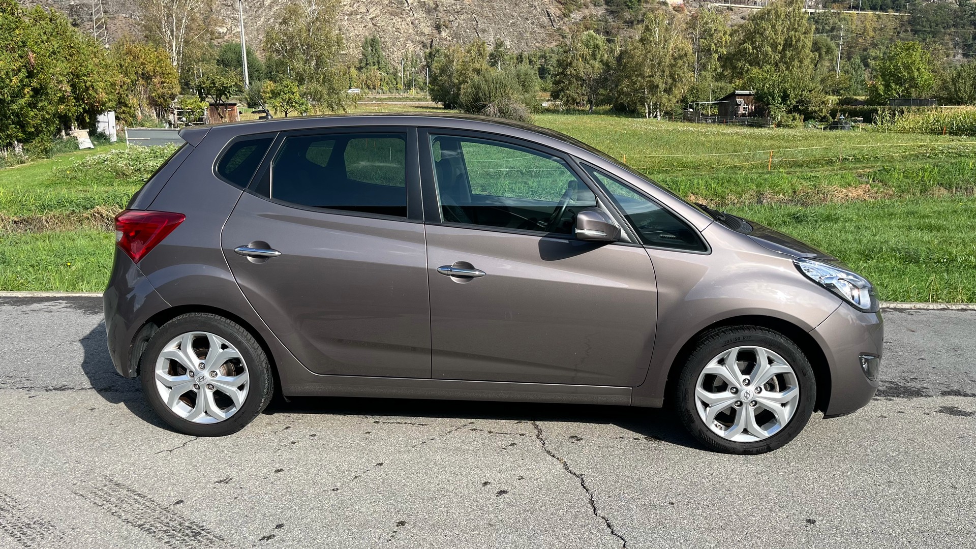 HYUNDAI iX20 1.6 Premium-image-5